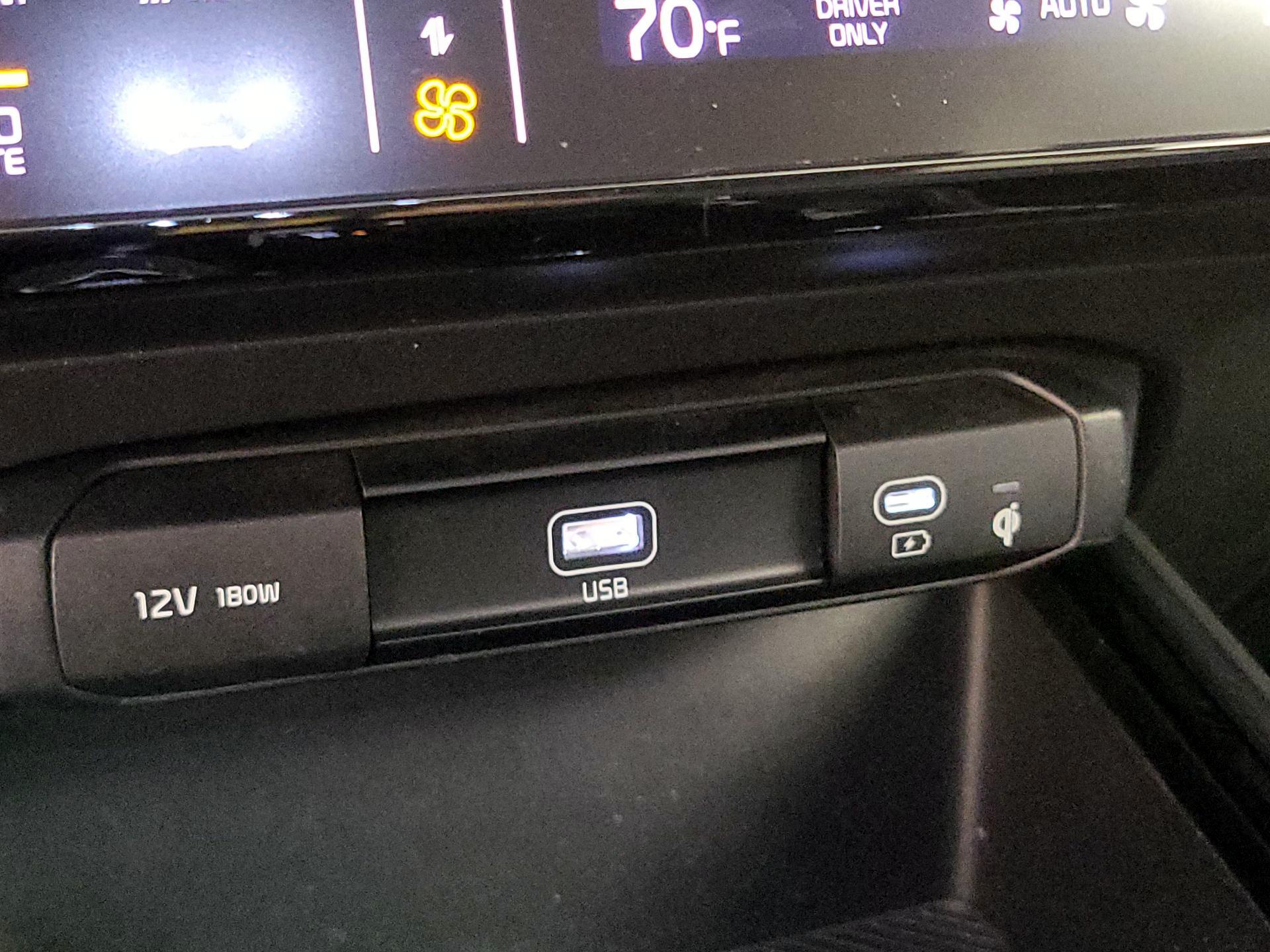 Thumbnail: 2023 Kia Niro - 19