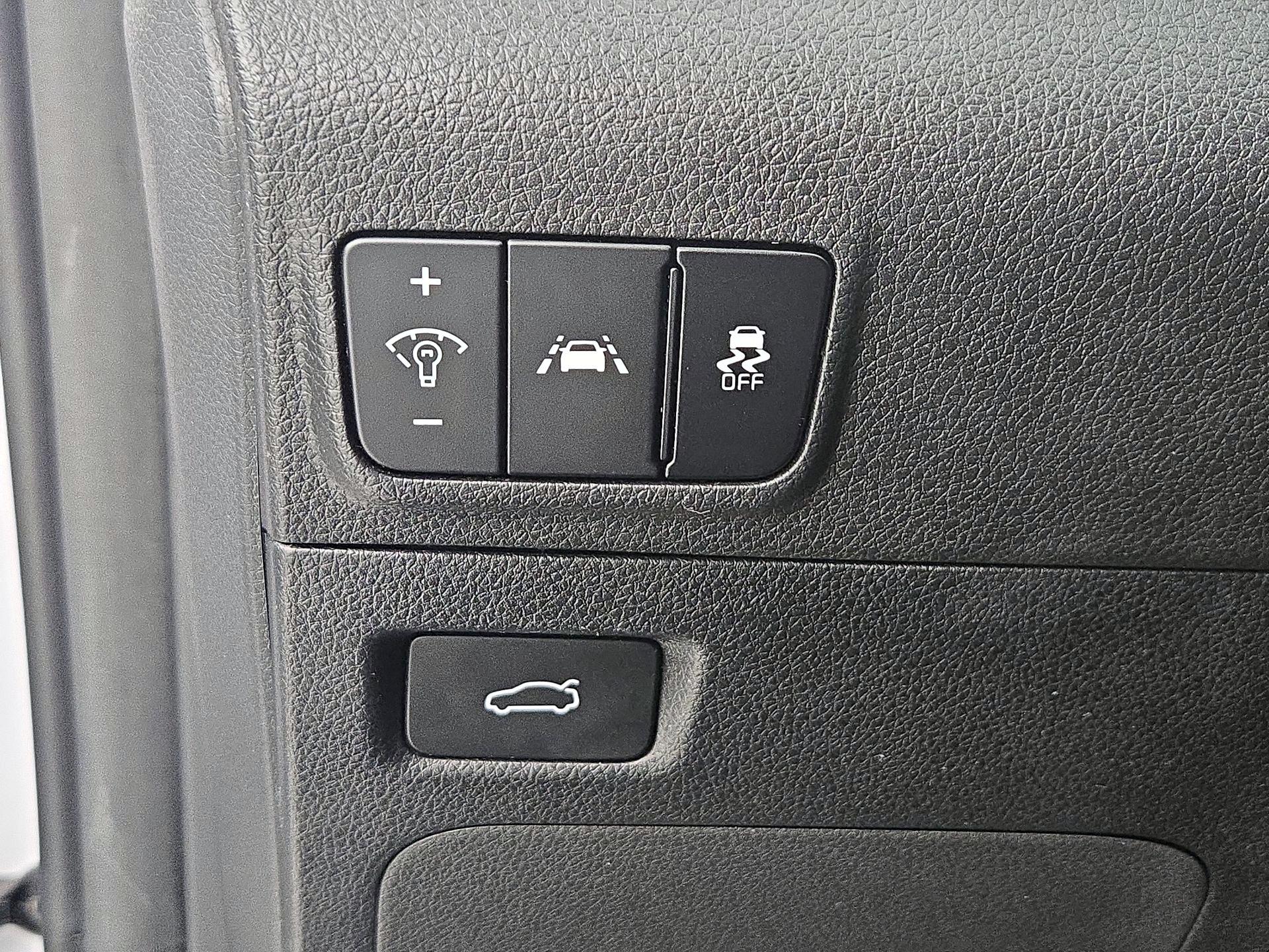 Thumbnail: 2022 Kia K5 - 13