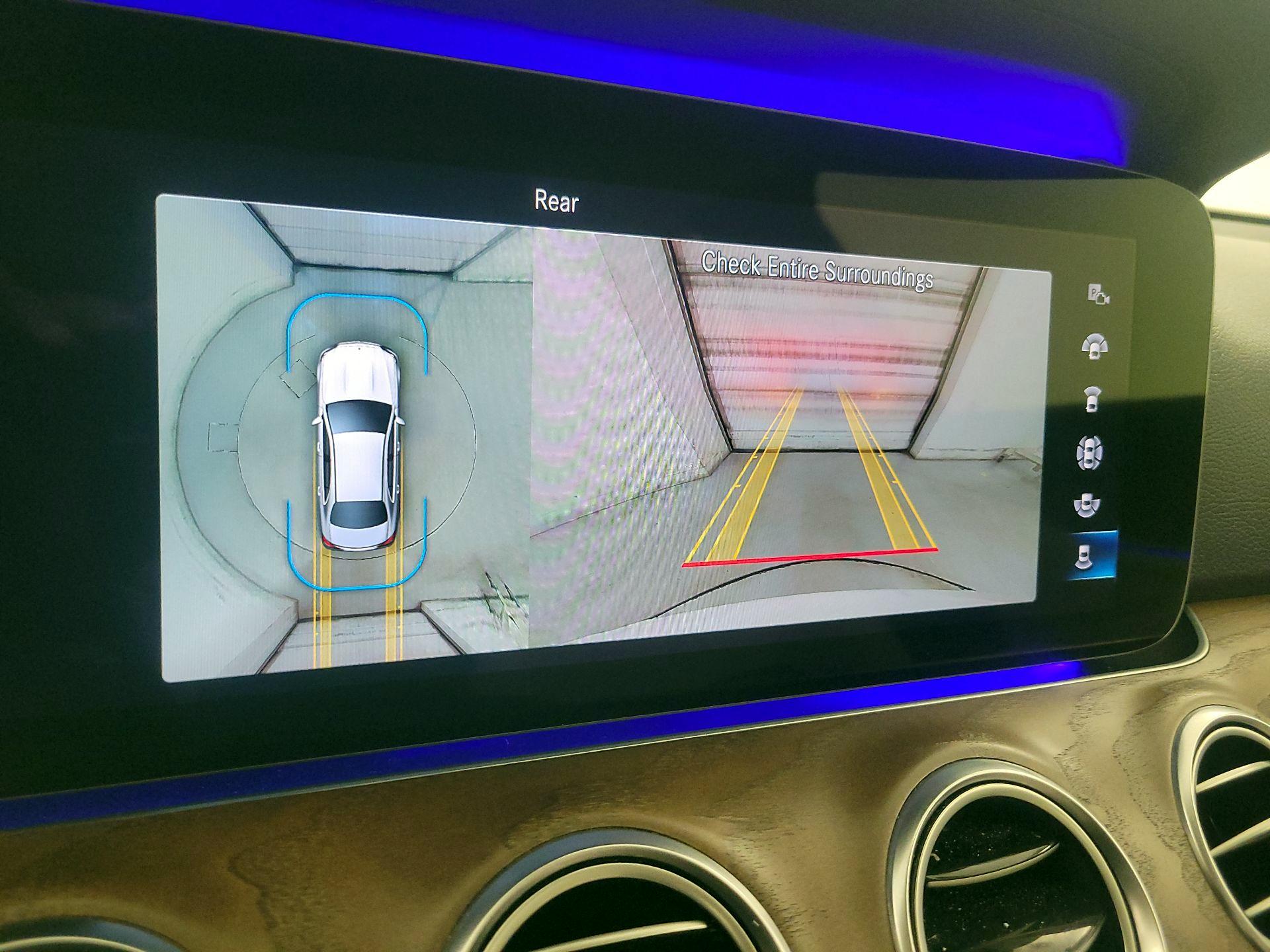 Thumbnail: 2021 Mercedes-Benz E-Class - 14