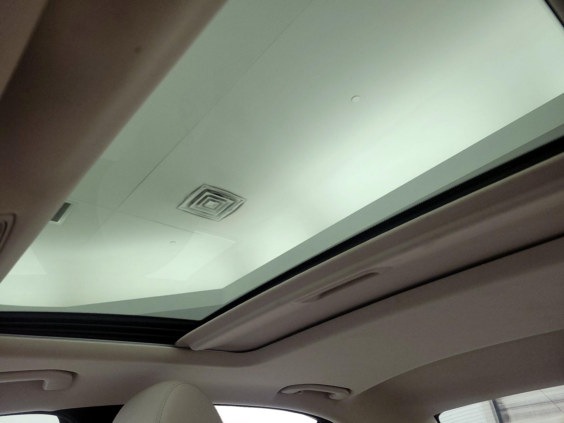 Thumbnail: 2021 Mercedes-Benz E-Class - 19