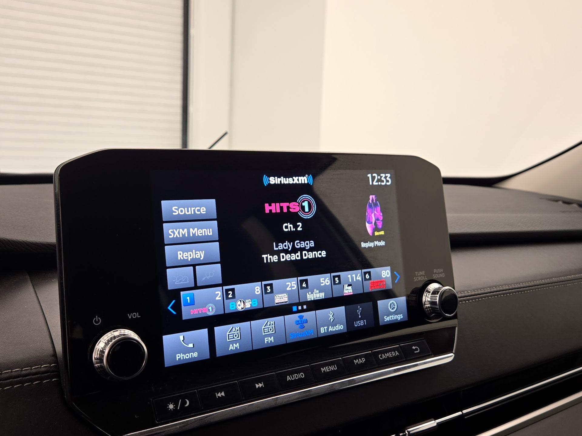 Thumbnail: 2024 Mitsubishi Outlander - 16