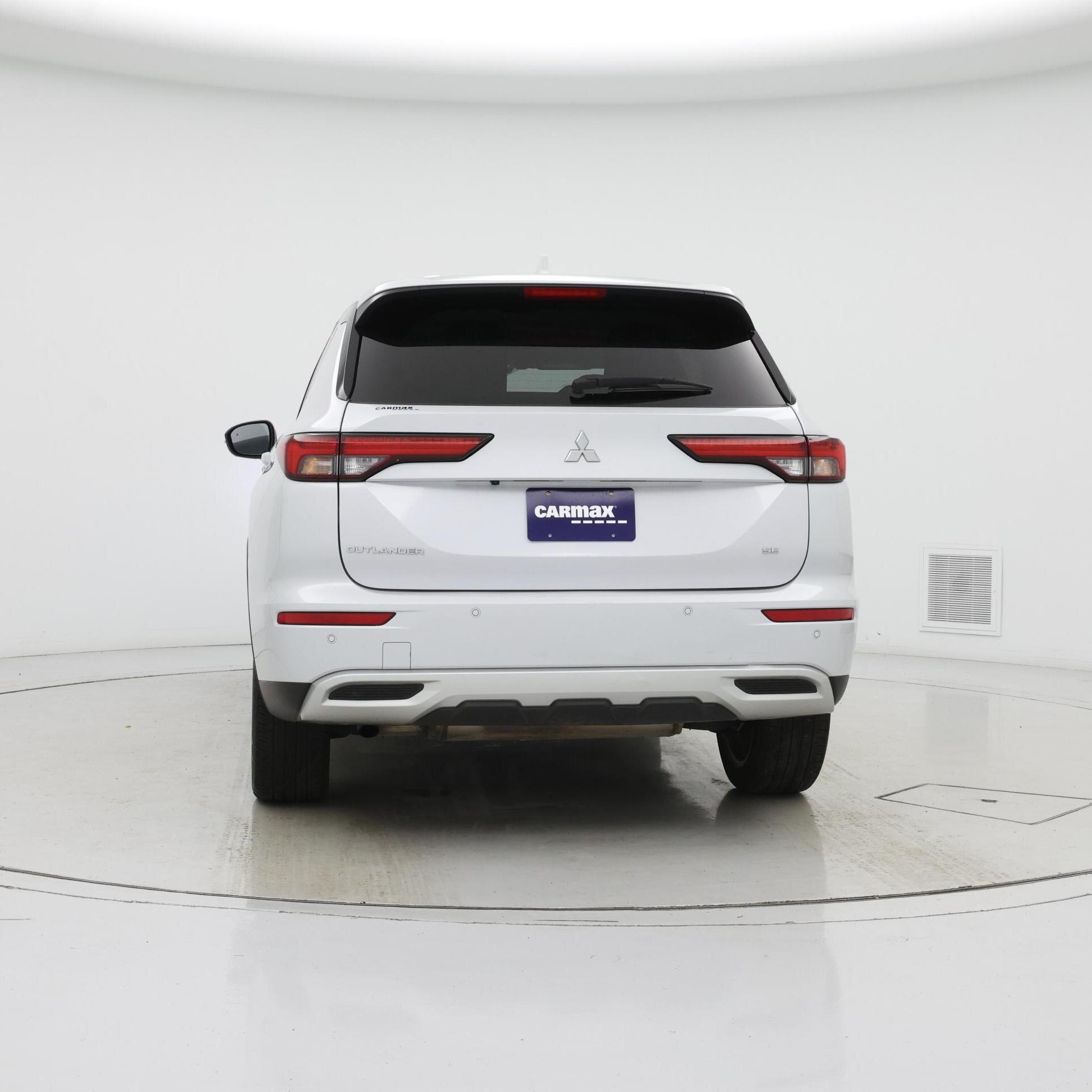 Thumbnail: 2024 Mitsubishi Outlander - 6