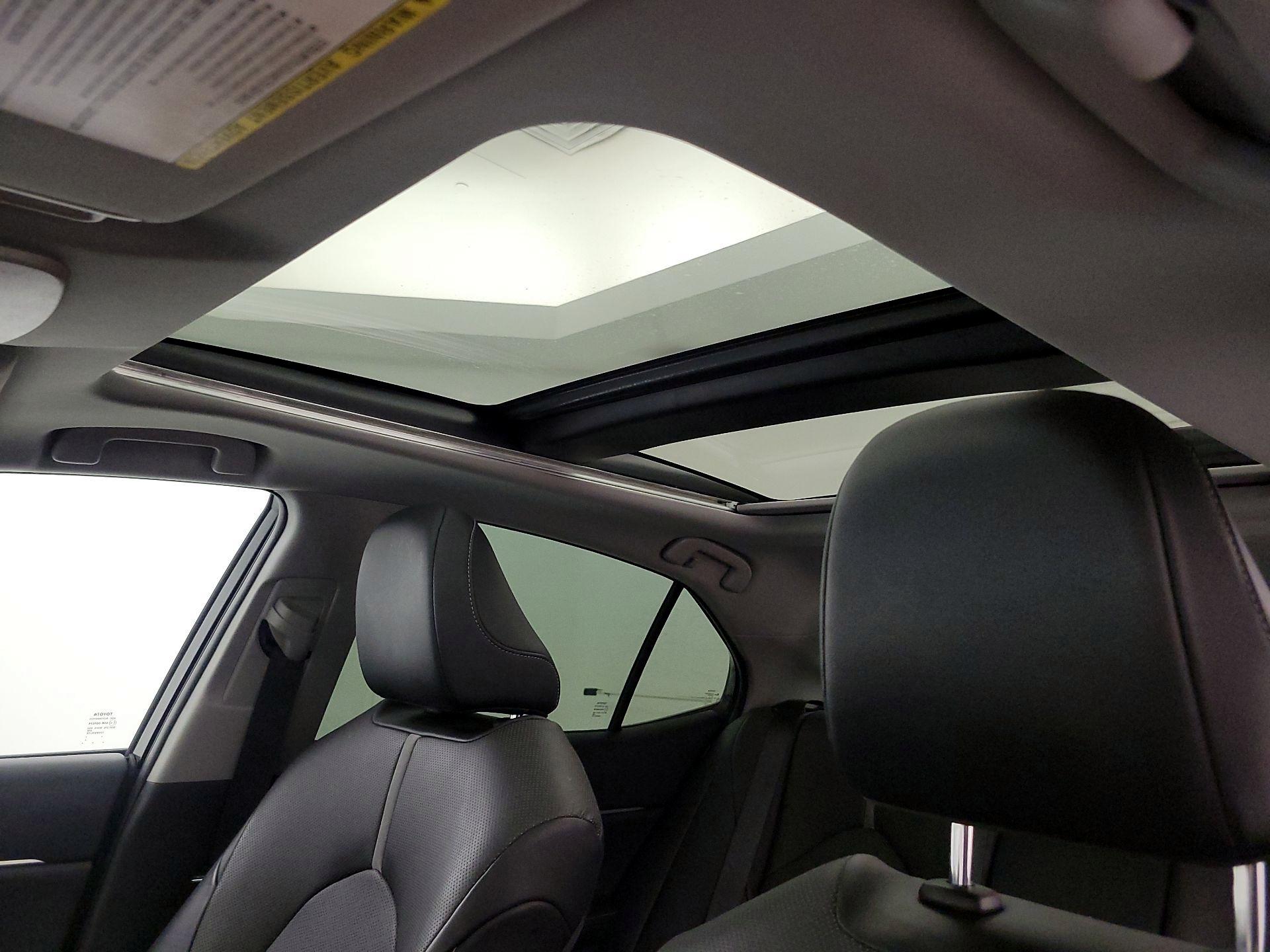 Thumbnail: 2020 Toyota Camry - 20