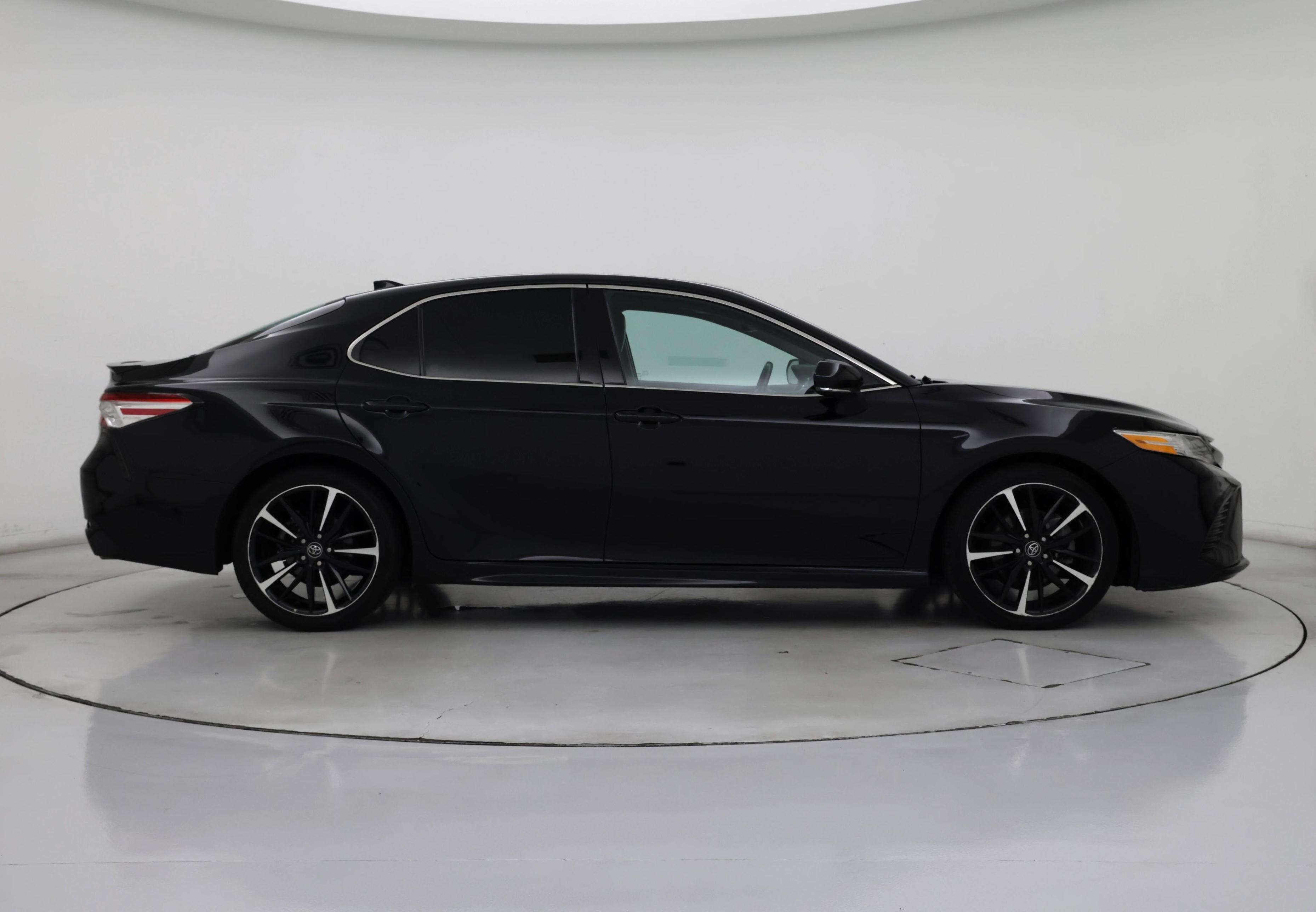 Thumbnail: 2020 Toyota Camry - 7