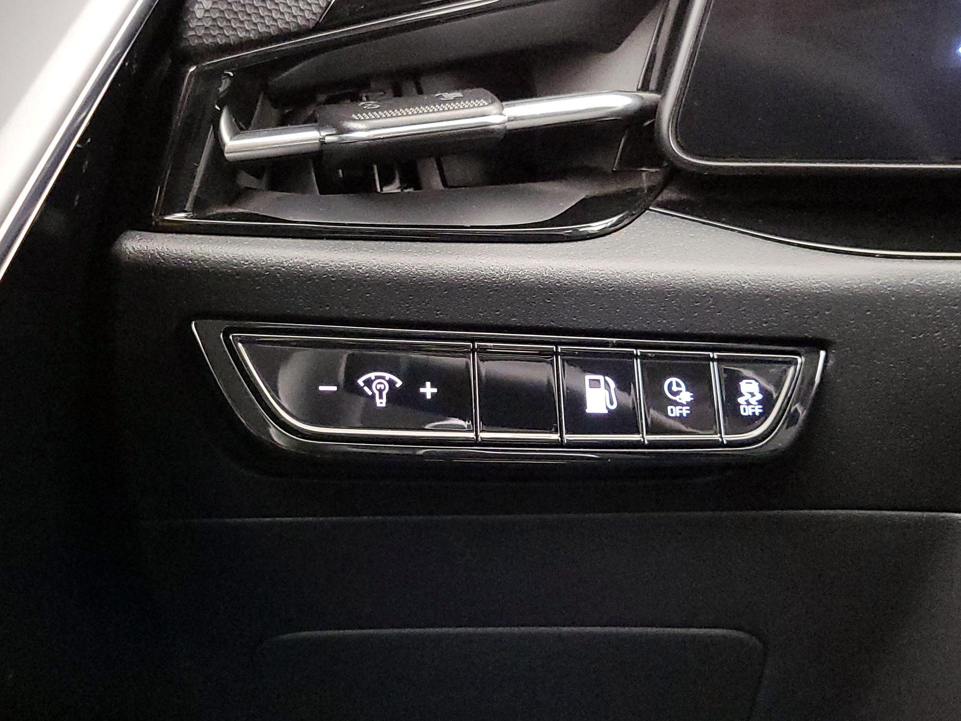 Thumbnail: 2024 Kia Niro - 13