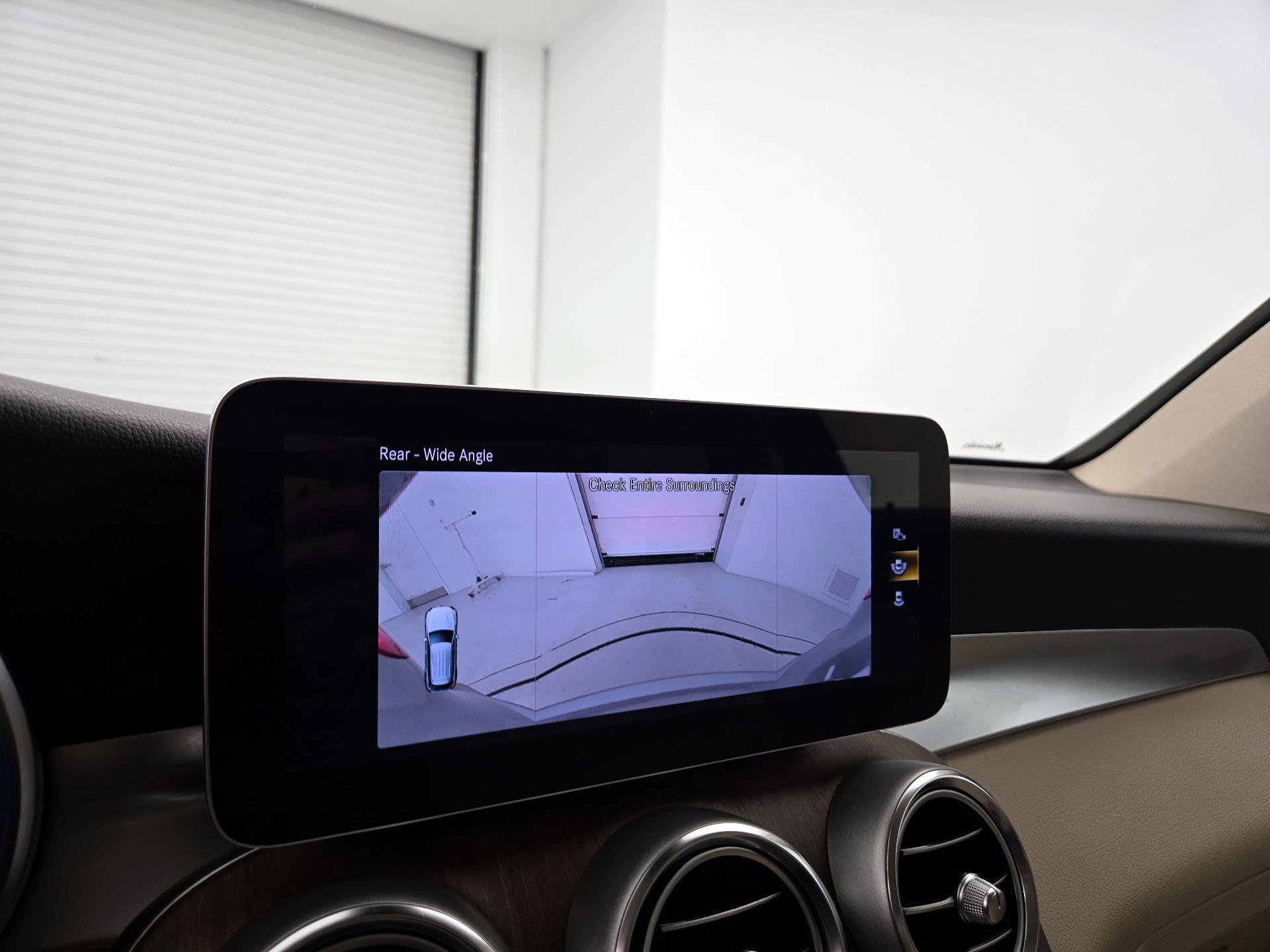 Thumbnail: 2022 Mercedes-Benz GLC - 14