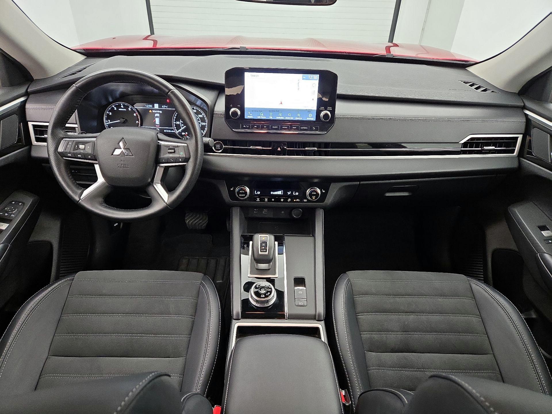 Thumbnail: 2024 Mitsubishi Outlander - 9