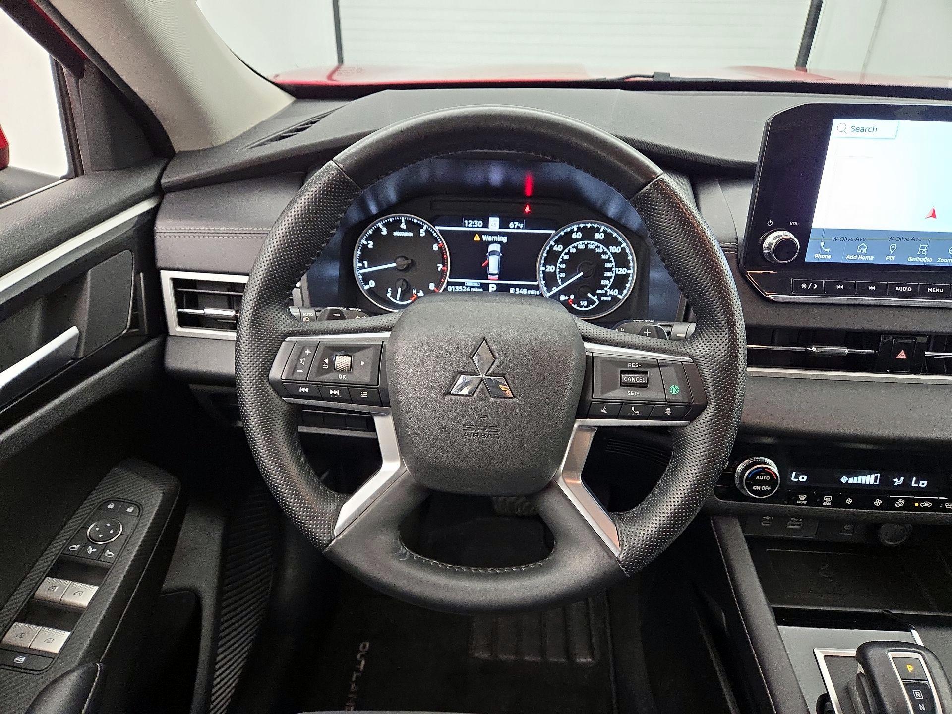 Thumbnail: 2024 Mitsubishi Outlander - 10