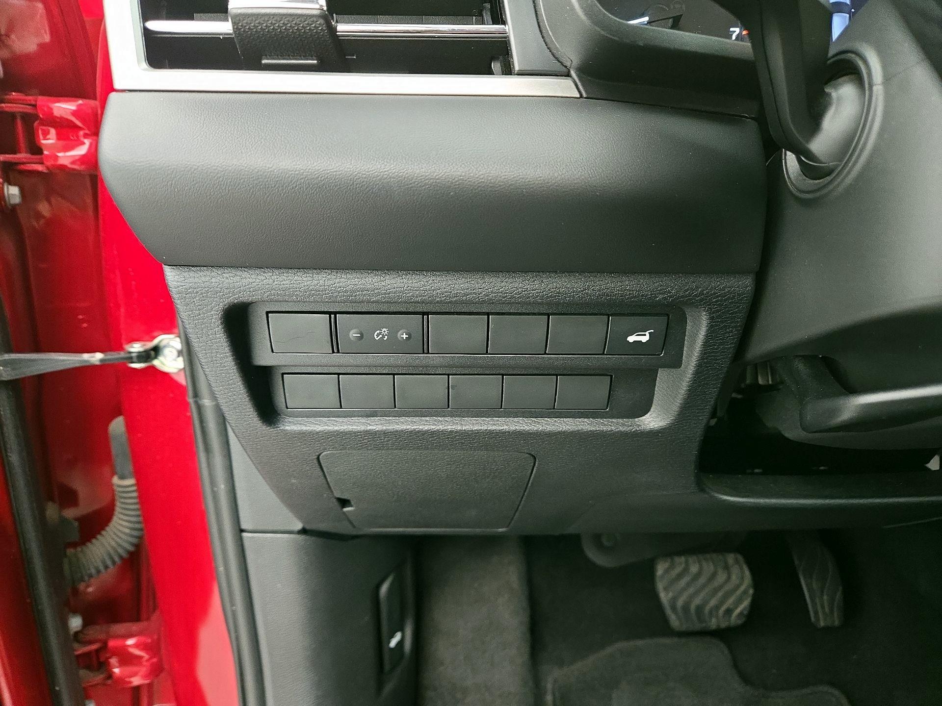 Thumbnail: 2024 Mitsubishi Outlander - 13