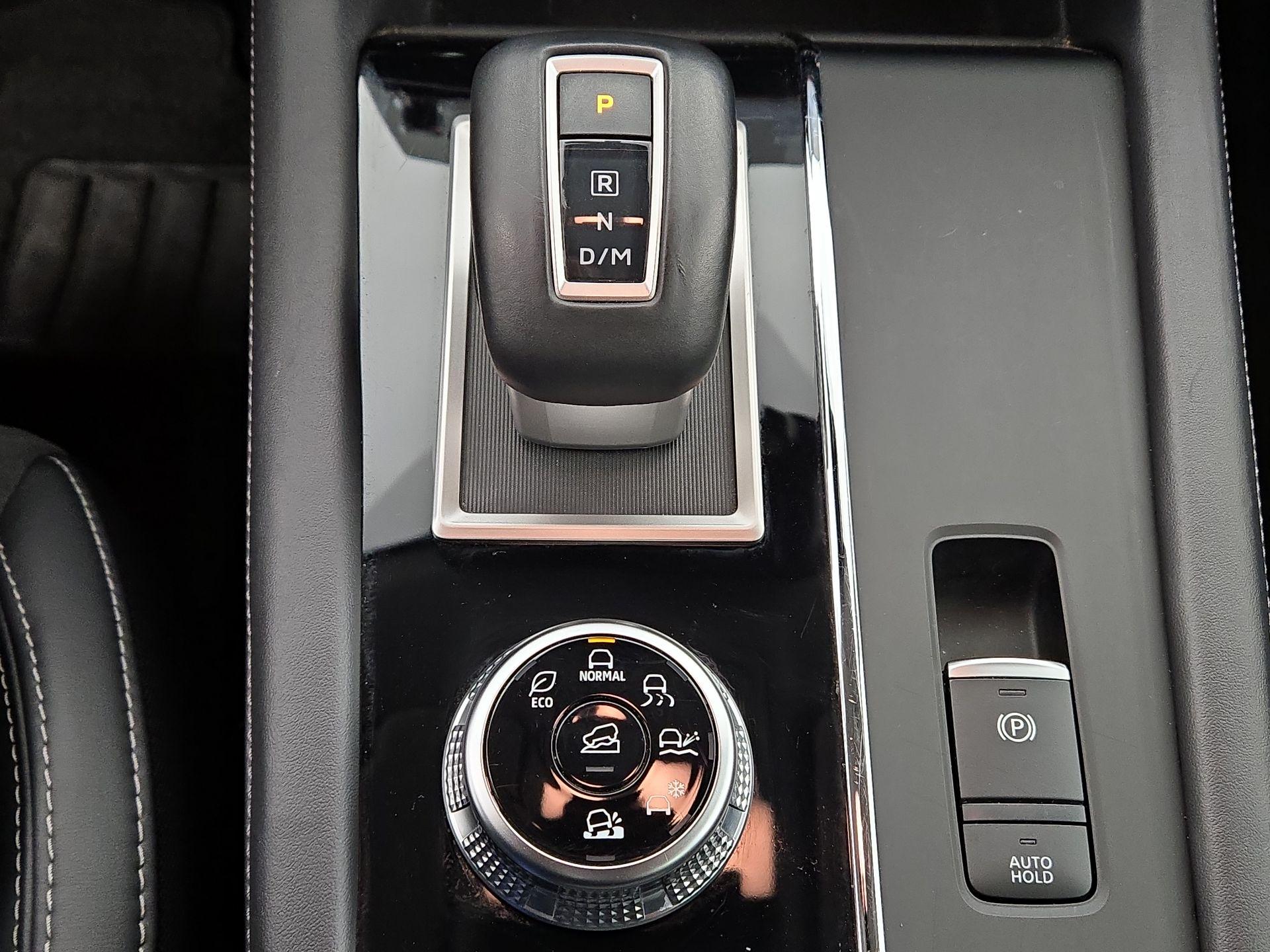 Thumbnail: 2024 Mitsubishi Outlander - 18