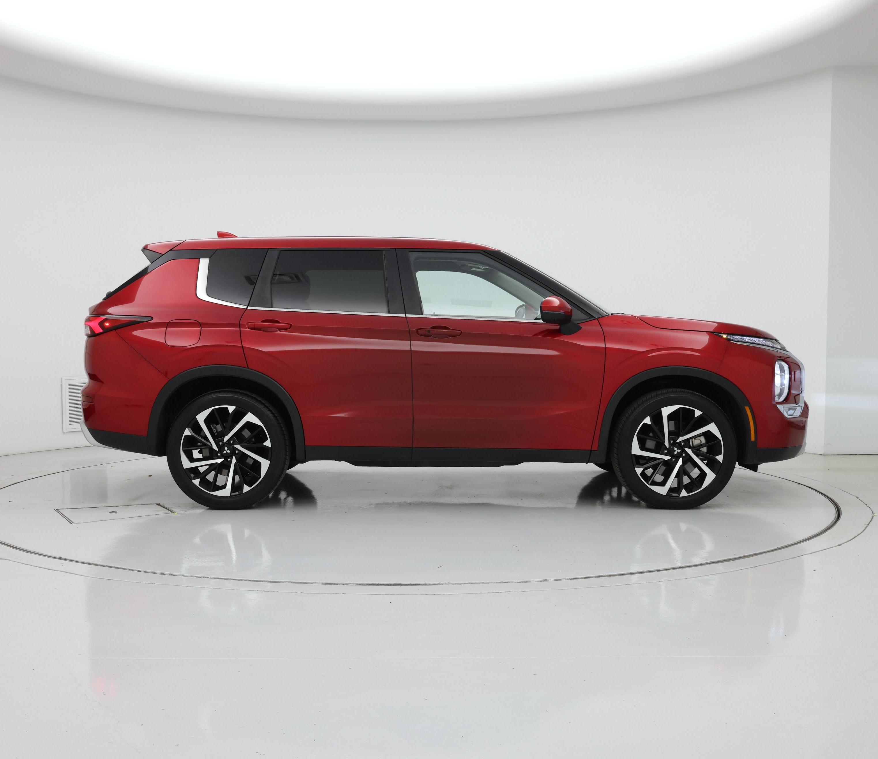 Thumbnail: 2024 Mitsubishi Outlander - 7