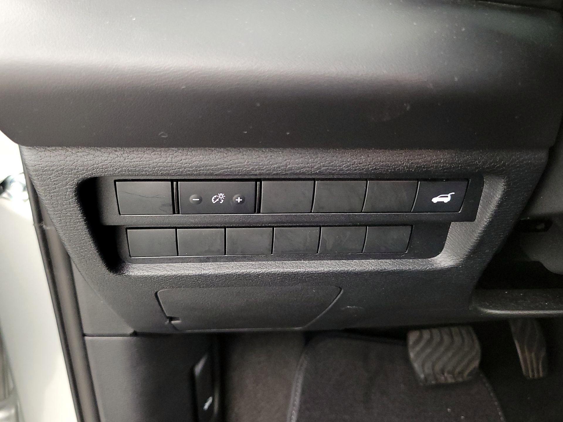 Thumbnail: 2024 Mitsubishi Outlander - 13