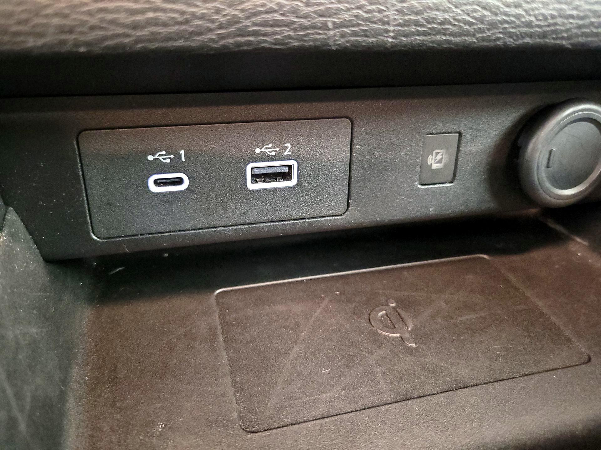 Thumbnail: 2024 Mitsubishi Outlander - 19