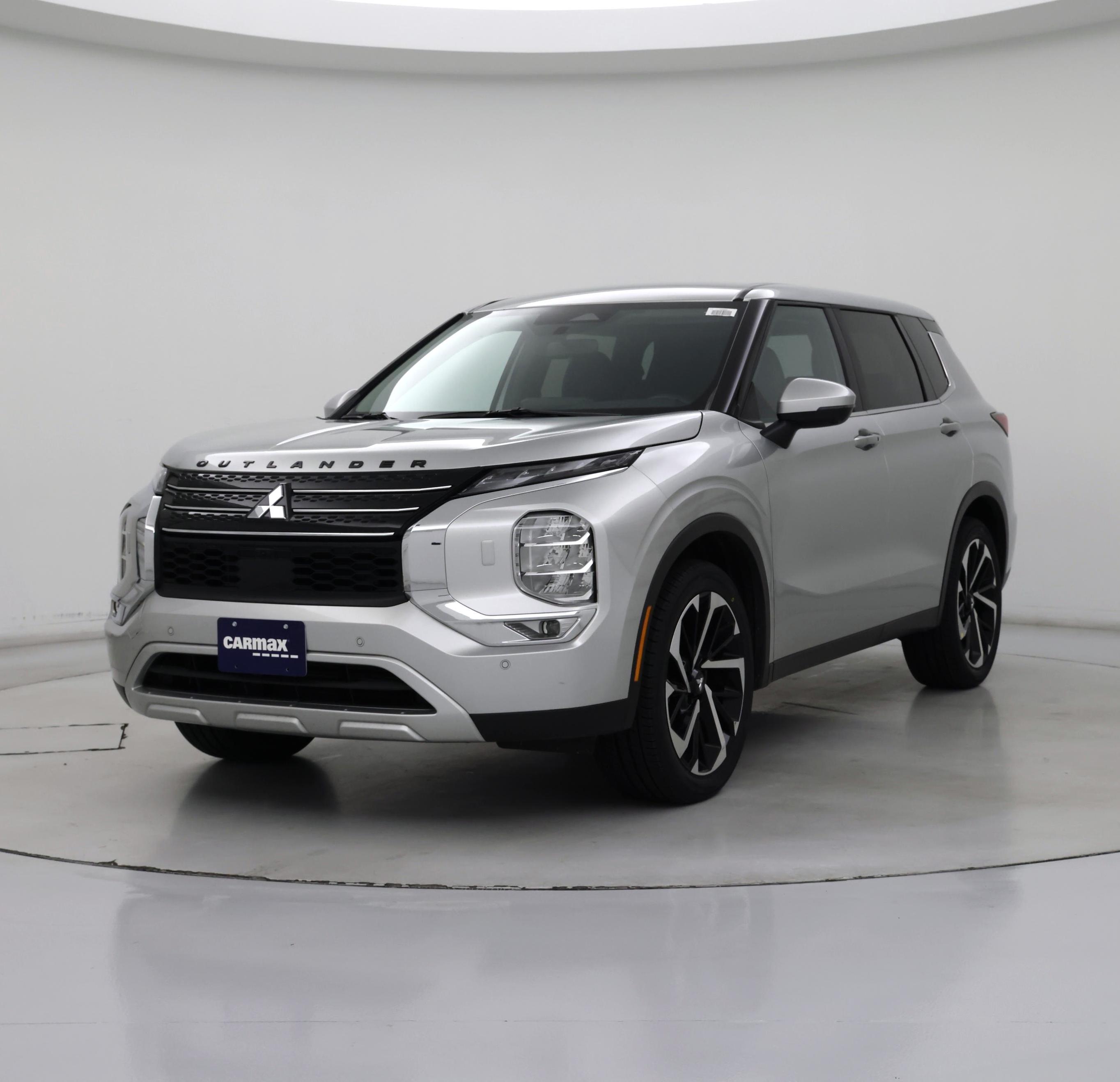 Thumbnail: 2024 Mitsubishi Outlander - 4