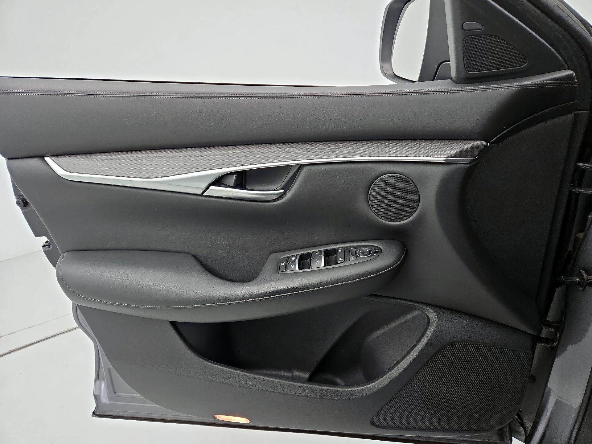 Thumbnail: 2022 INFINITI QX50 - 12