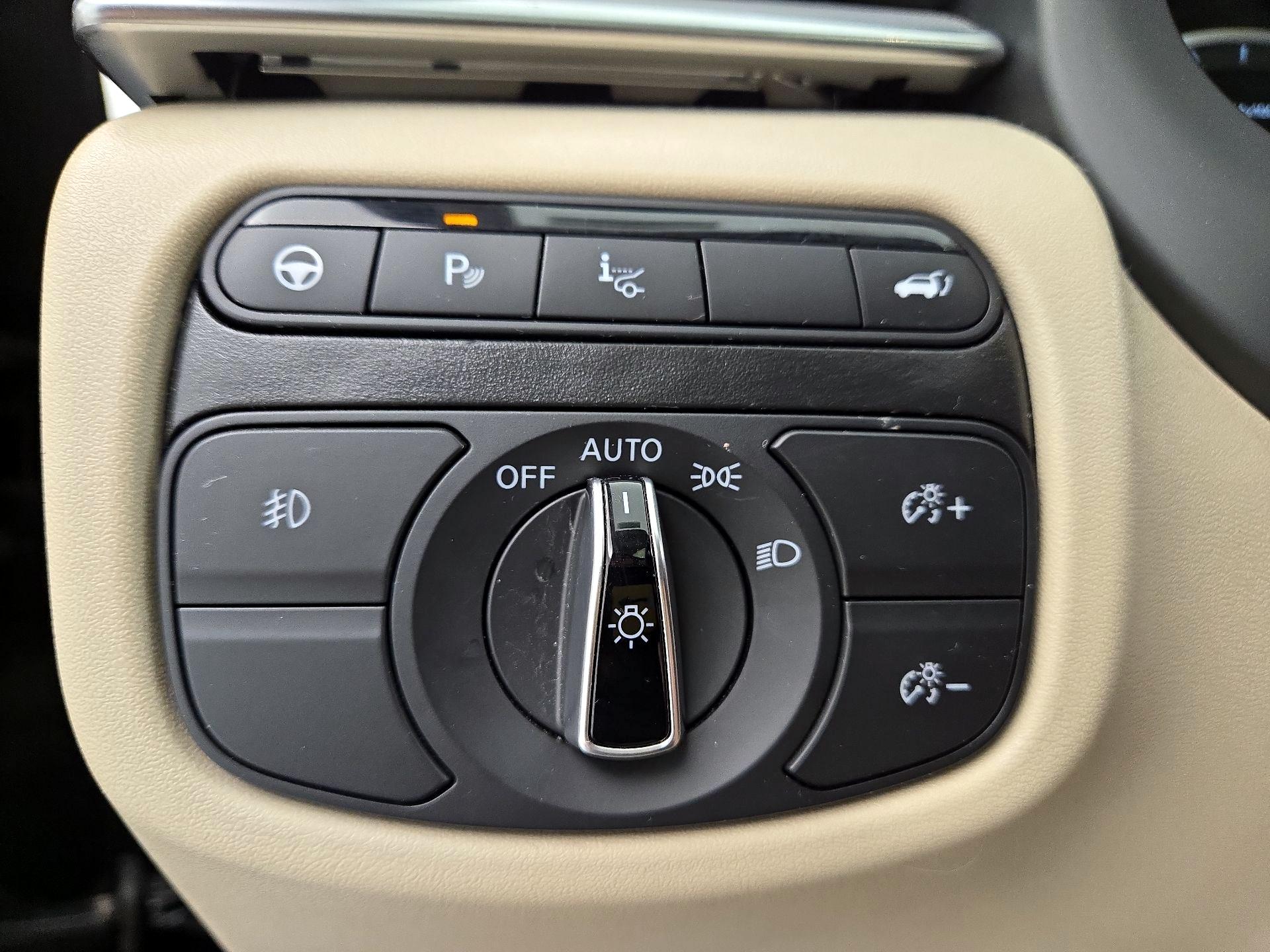 Thumbnail: 2022 INFINITI QX50 - 13