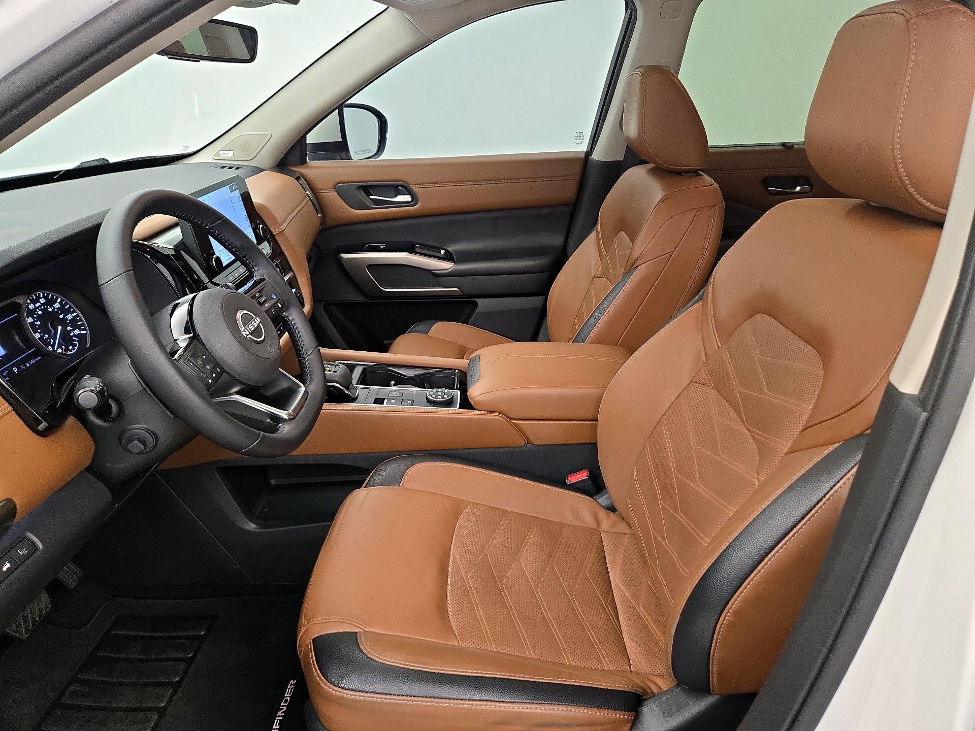 Thumbnail: 2023 Nissan Pathfinder - 11