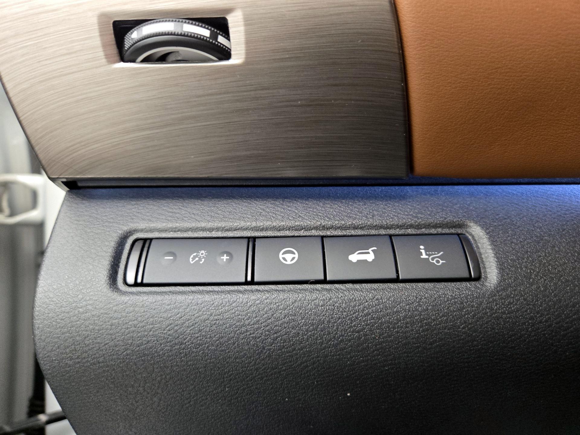 Thumbnail: 2023 Nissan Pathfinder - 13