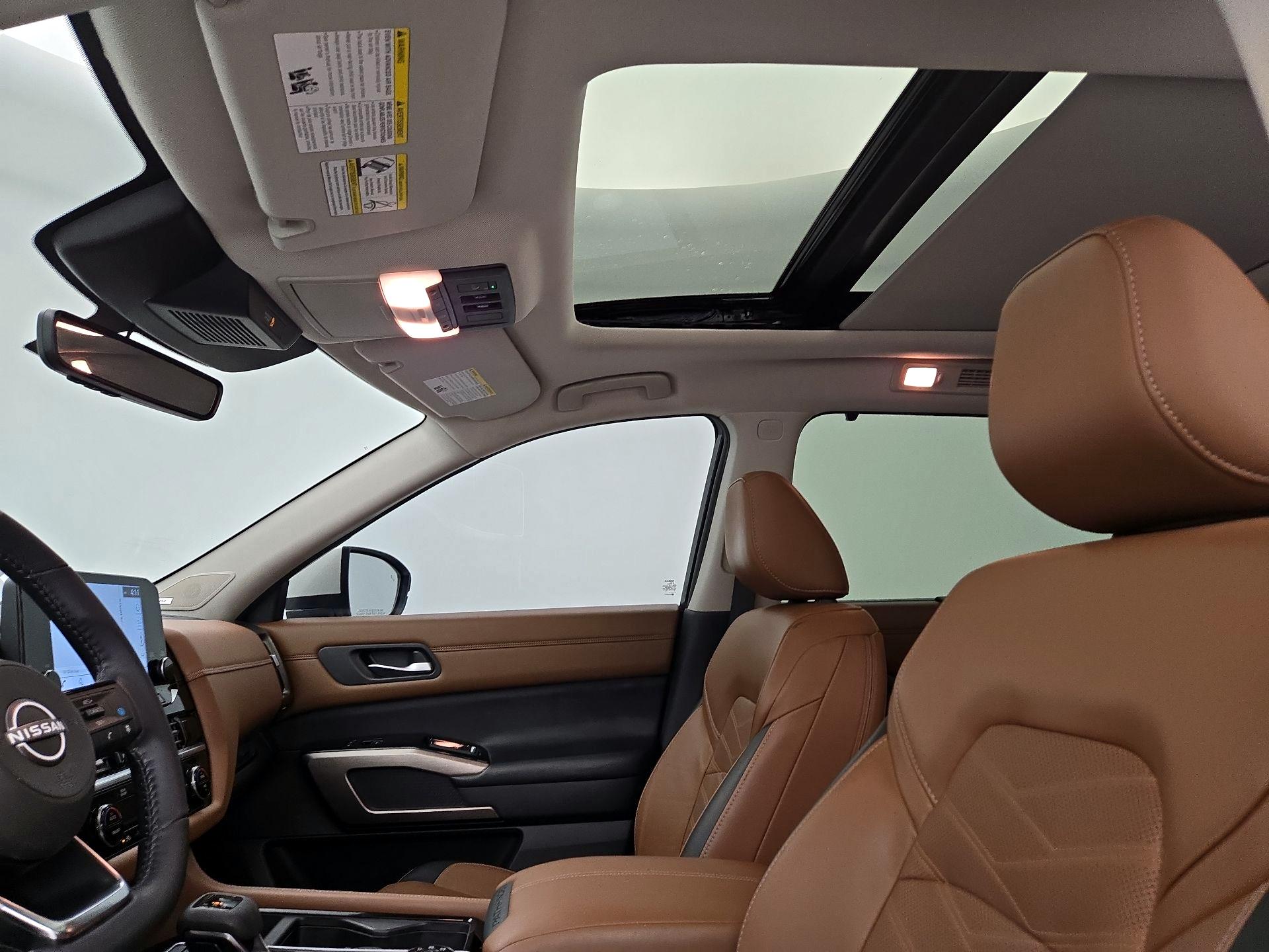 Thumbnail: 2023 Nissan Pathfinder - 20