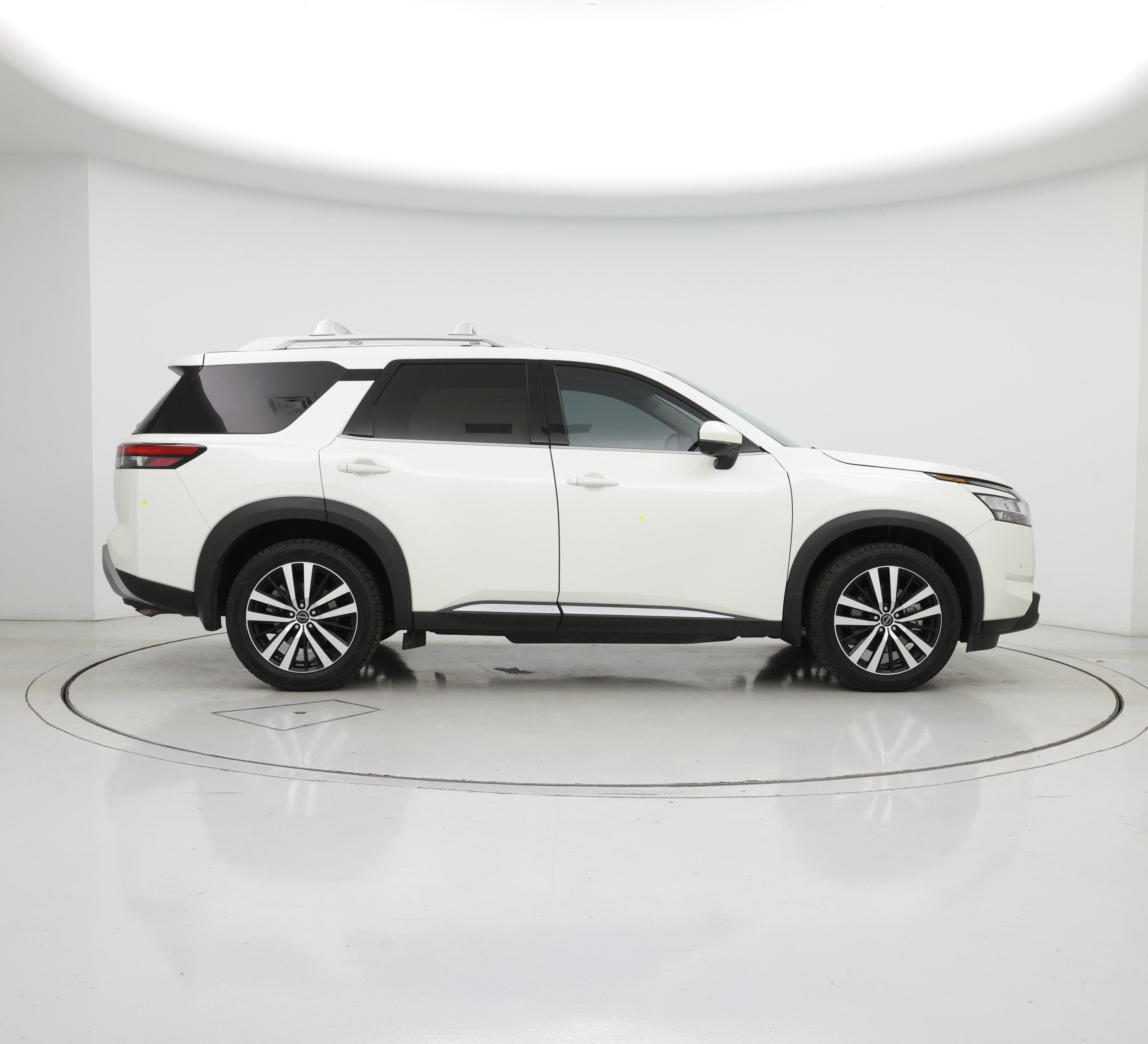 Thumbnail: 2023 Nissan Pathfinder - 7