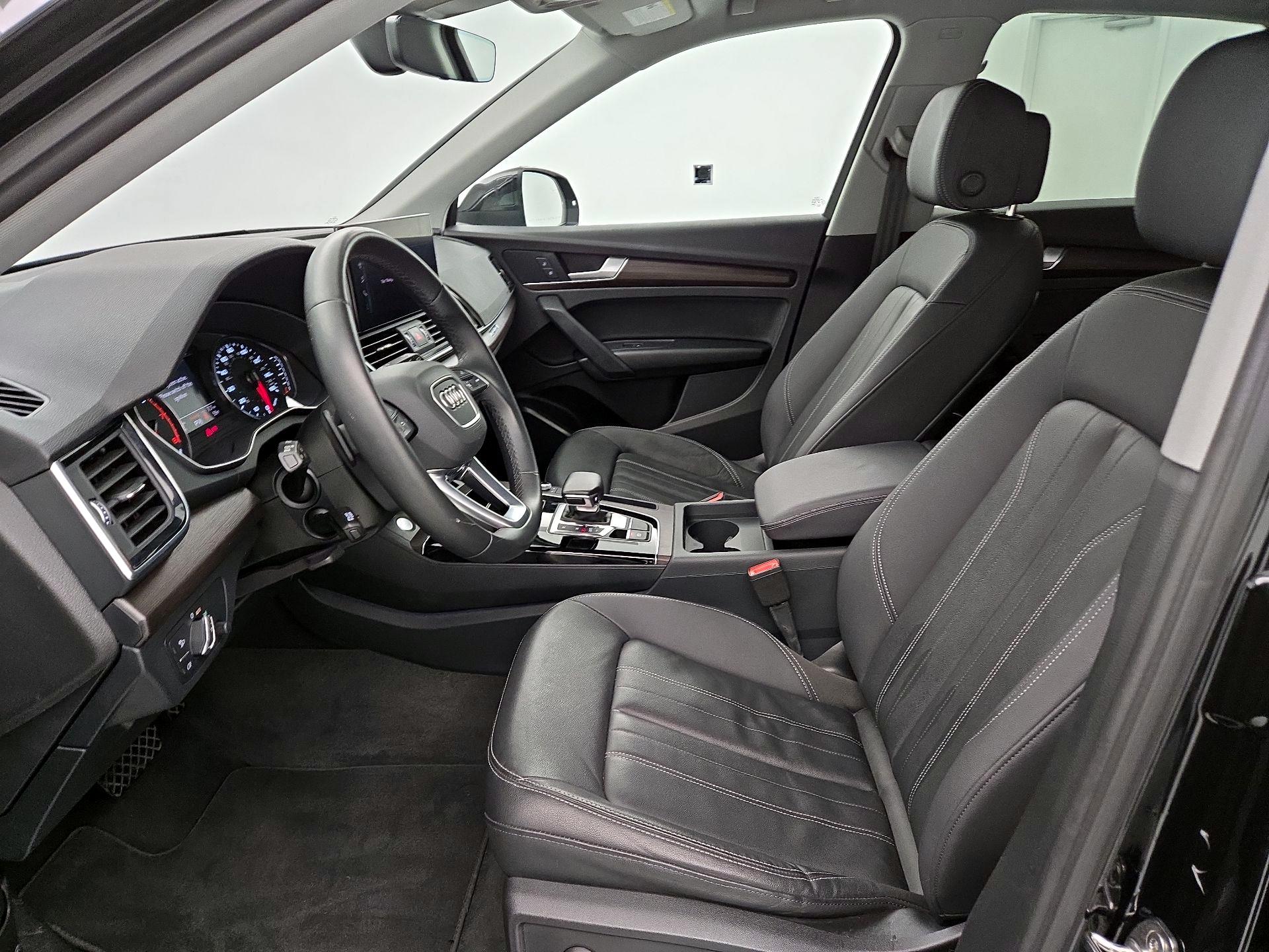 Thumbnail: 2023 Audi Q5 - 11