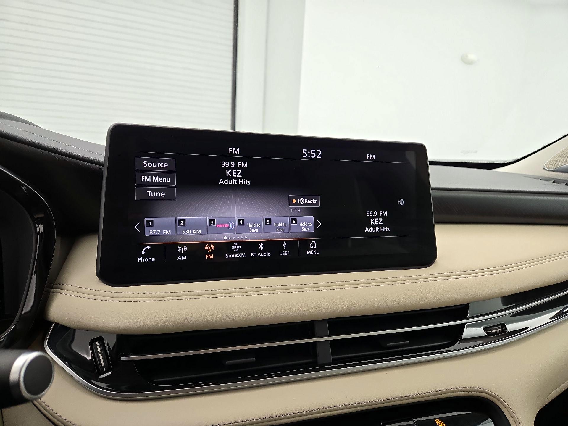 Thumbnail: 2023 INFINITI QX60 - 16