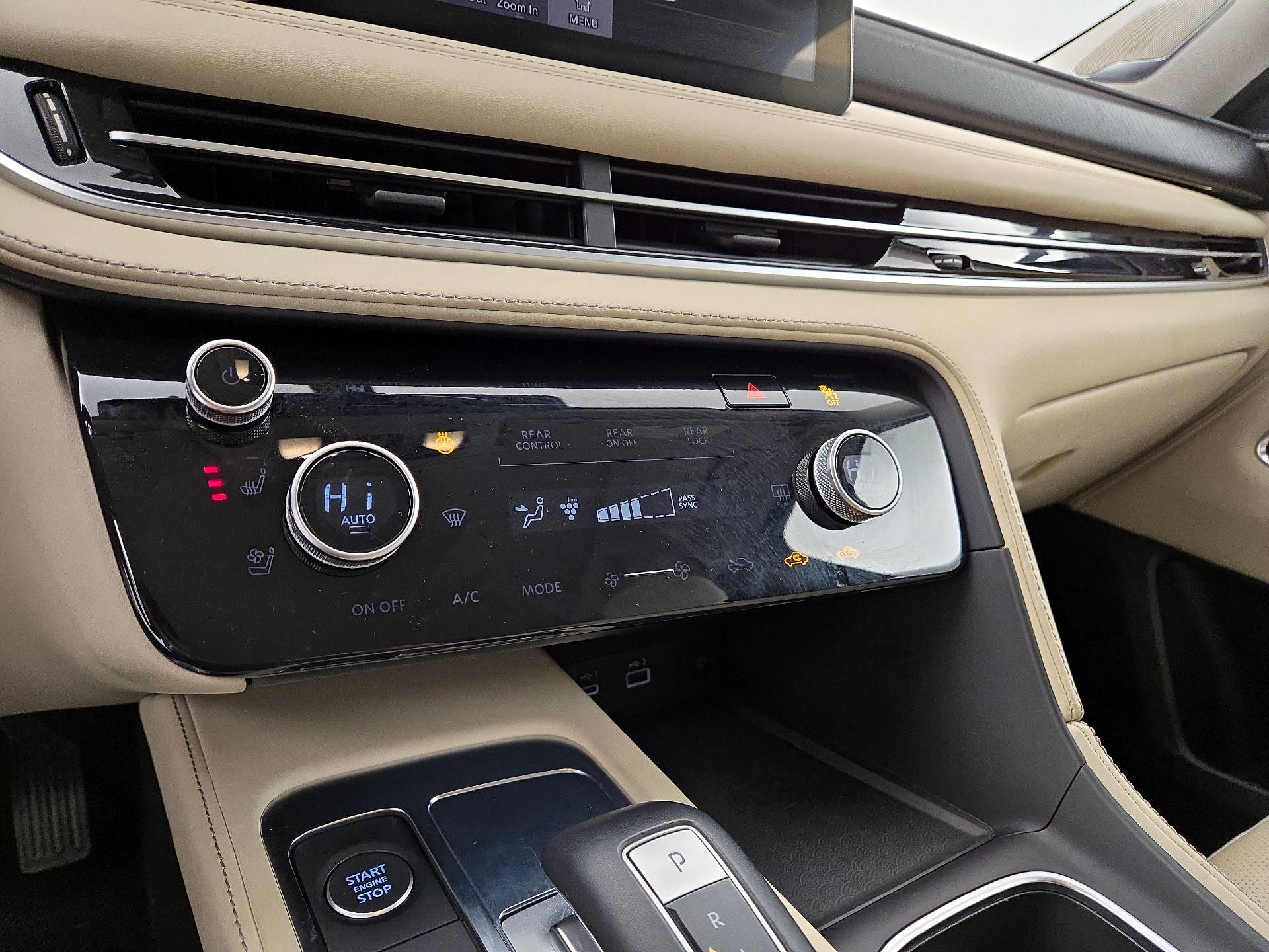 Thumbnail: 2023 INFINITI QX60 - 17