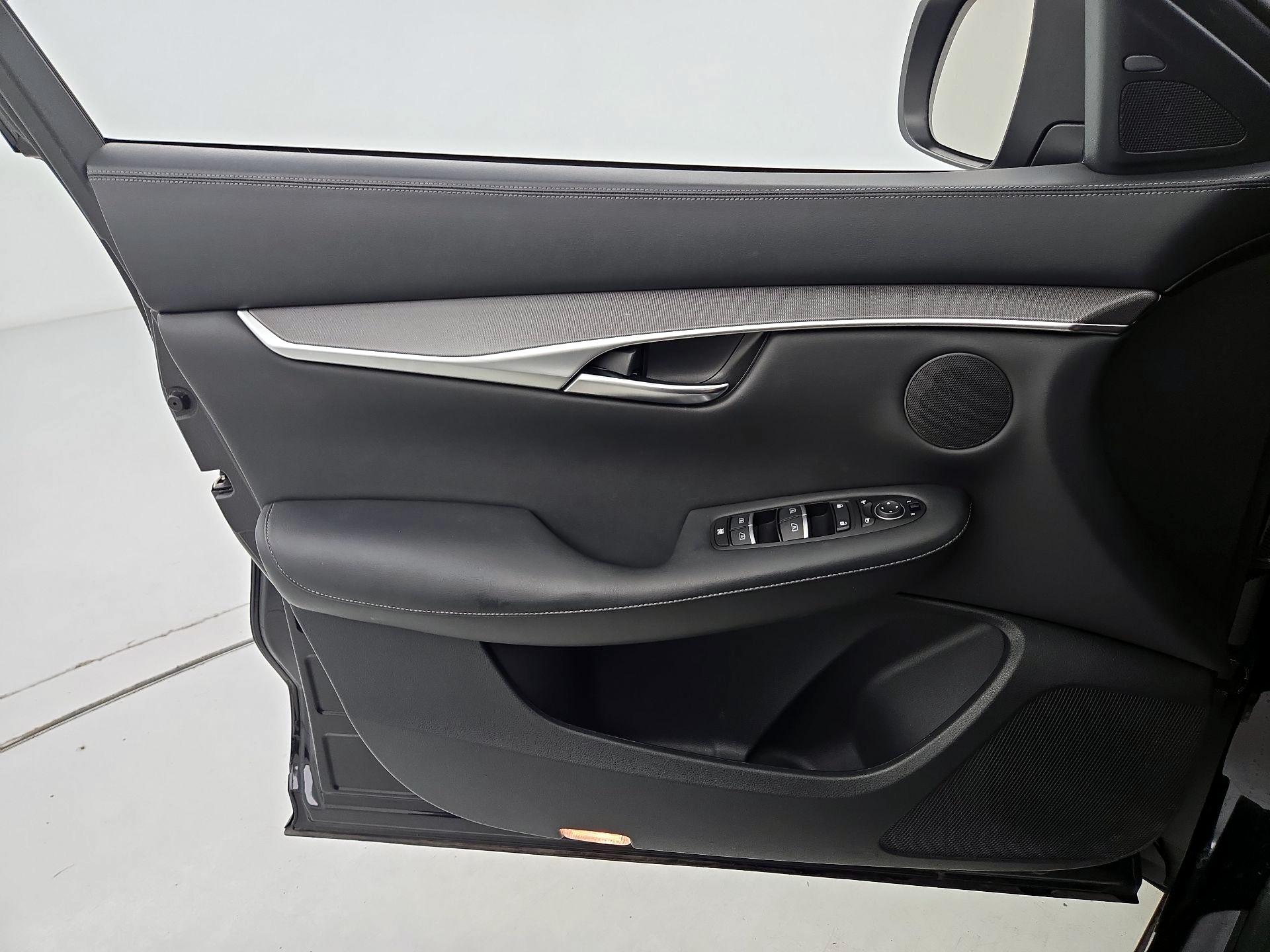 Thumbnail: 2022 INFINITI QX50 - 12