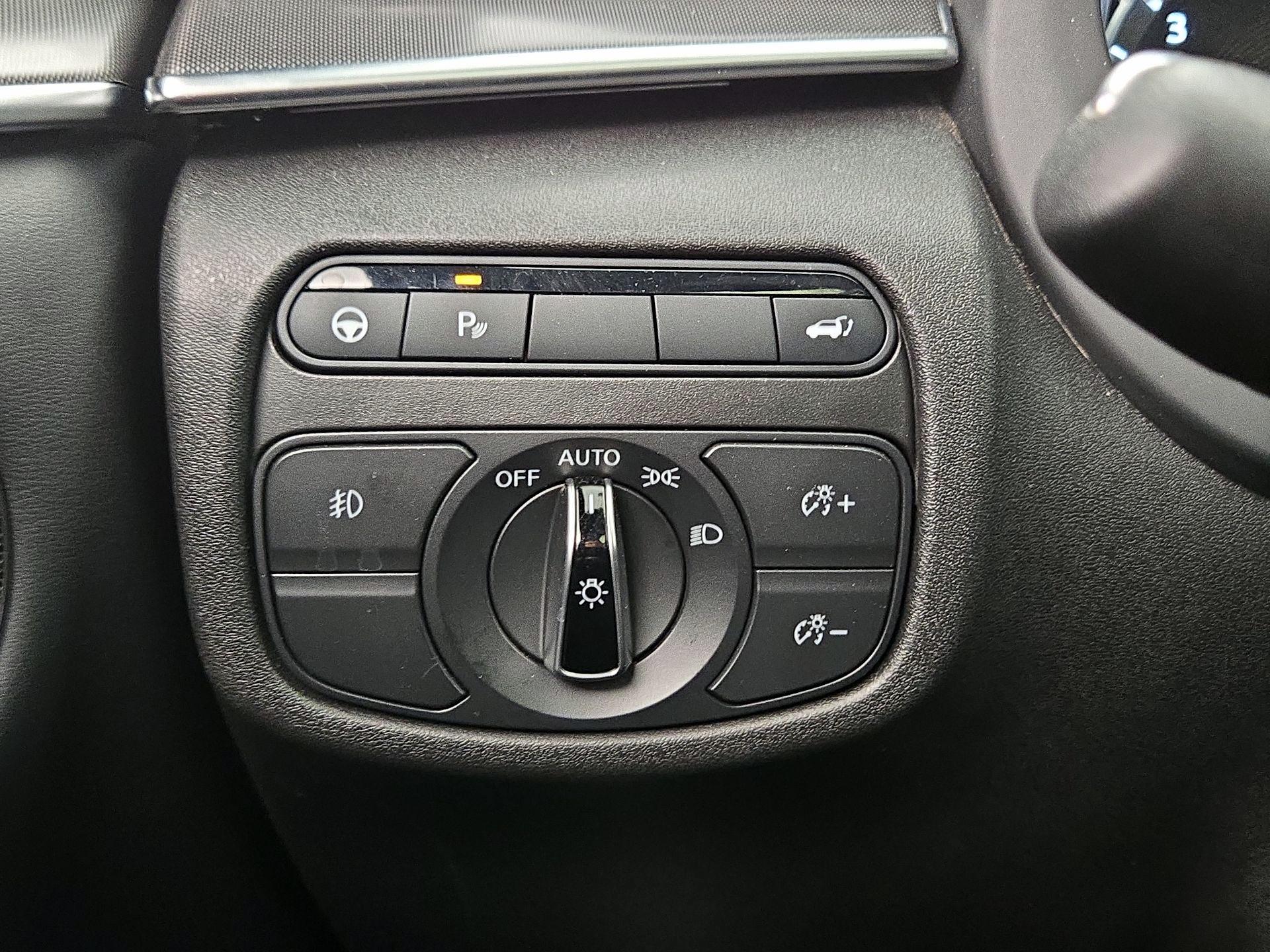 Thumbnail: 2022 INFINITI QX50 - 13