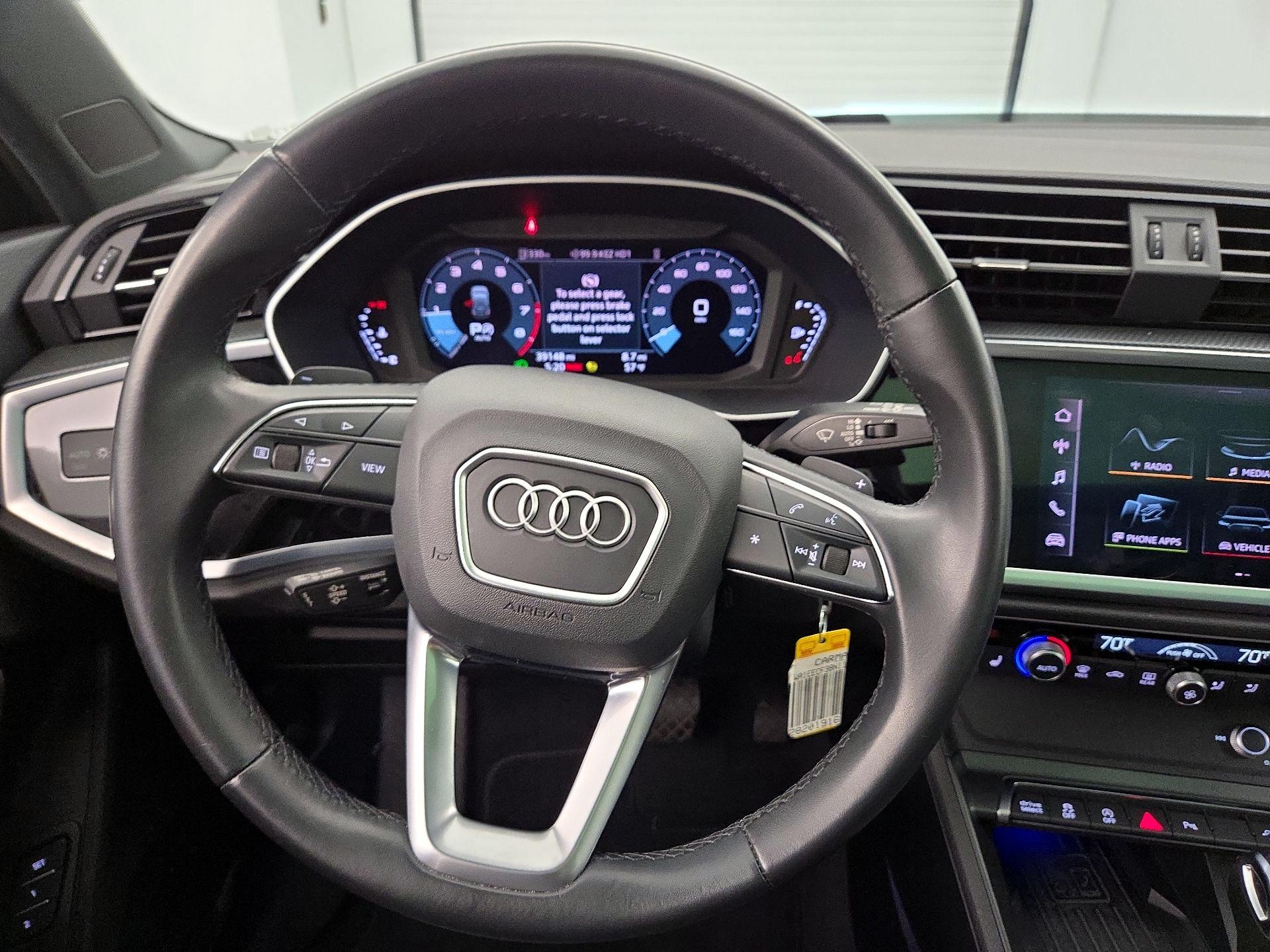 Thumbnail: 2022 Audi Q3 - 10