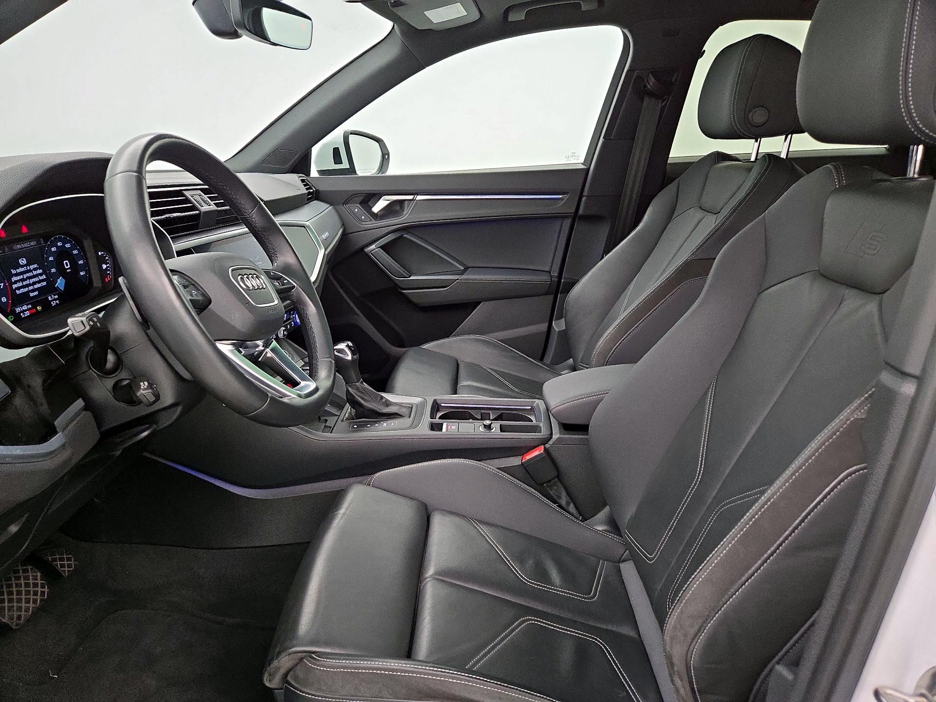 Thumbnail: 2022 Audi Q3 - 11