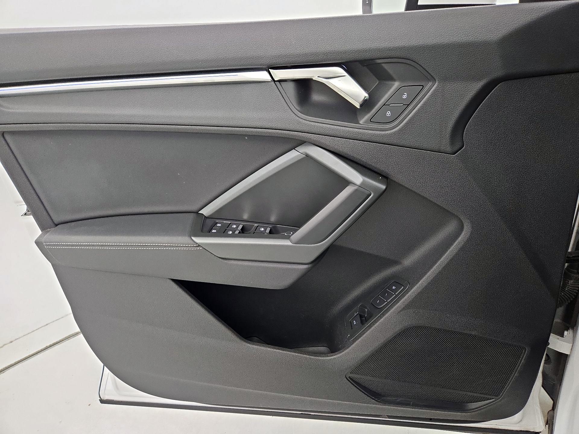 Thumbnail: 2022 Audi Q3 - 12