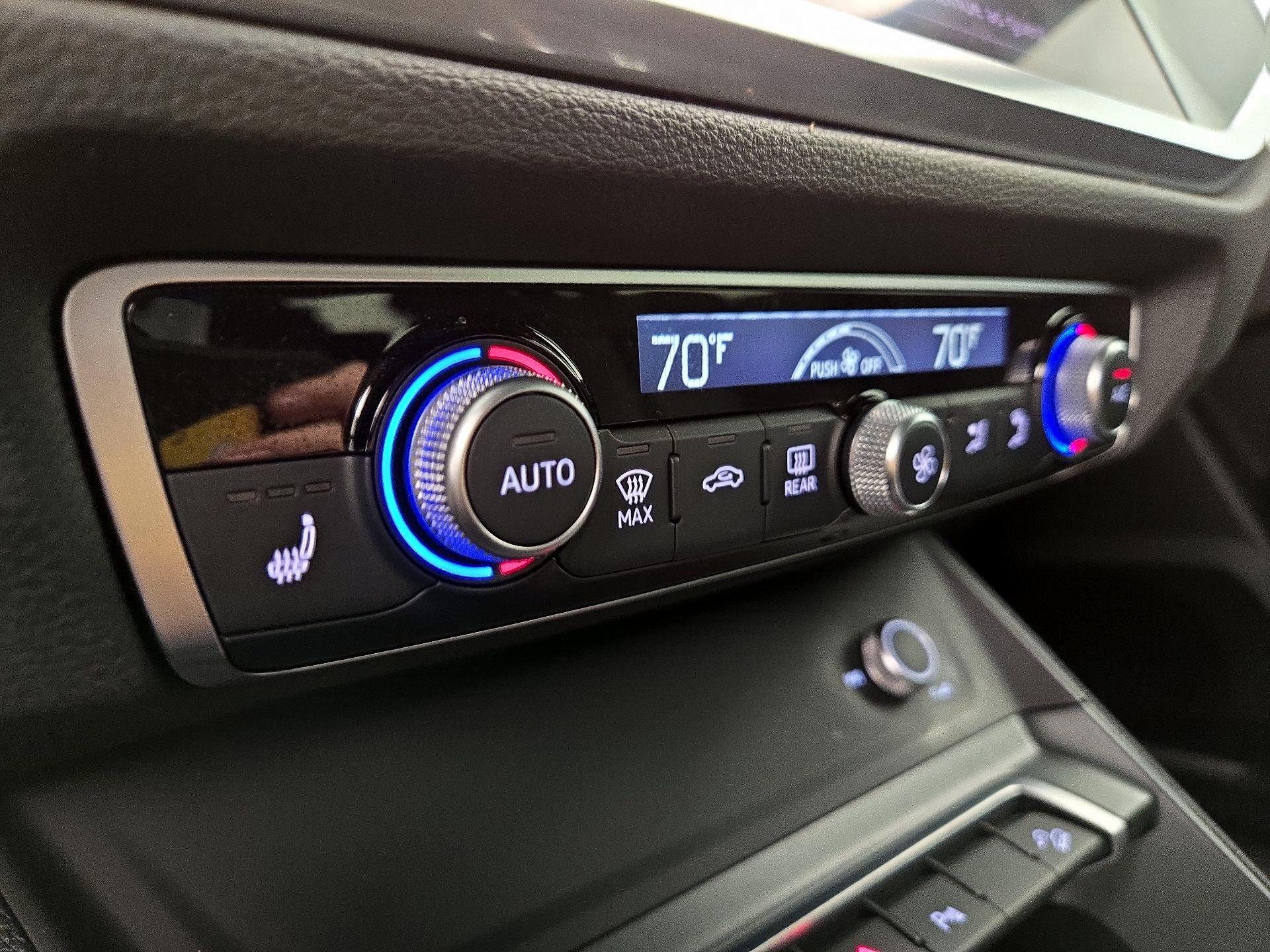 Thumbnail: 2022 Audi Q3 - 16