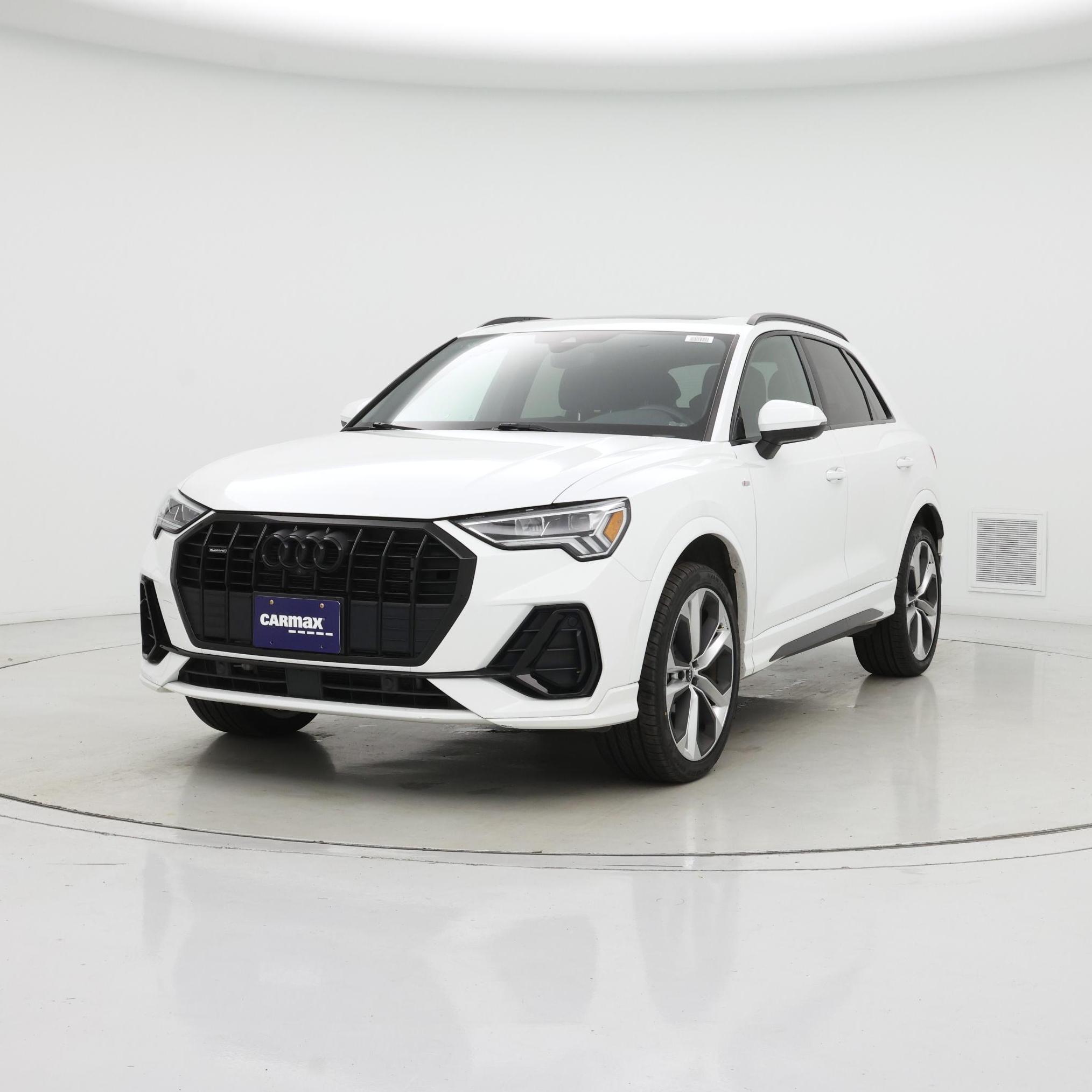Thumbnail: 2022 Audi Q3 - 4