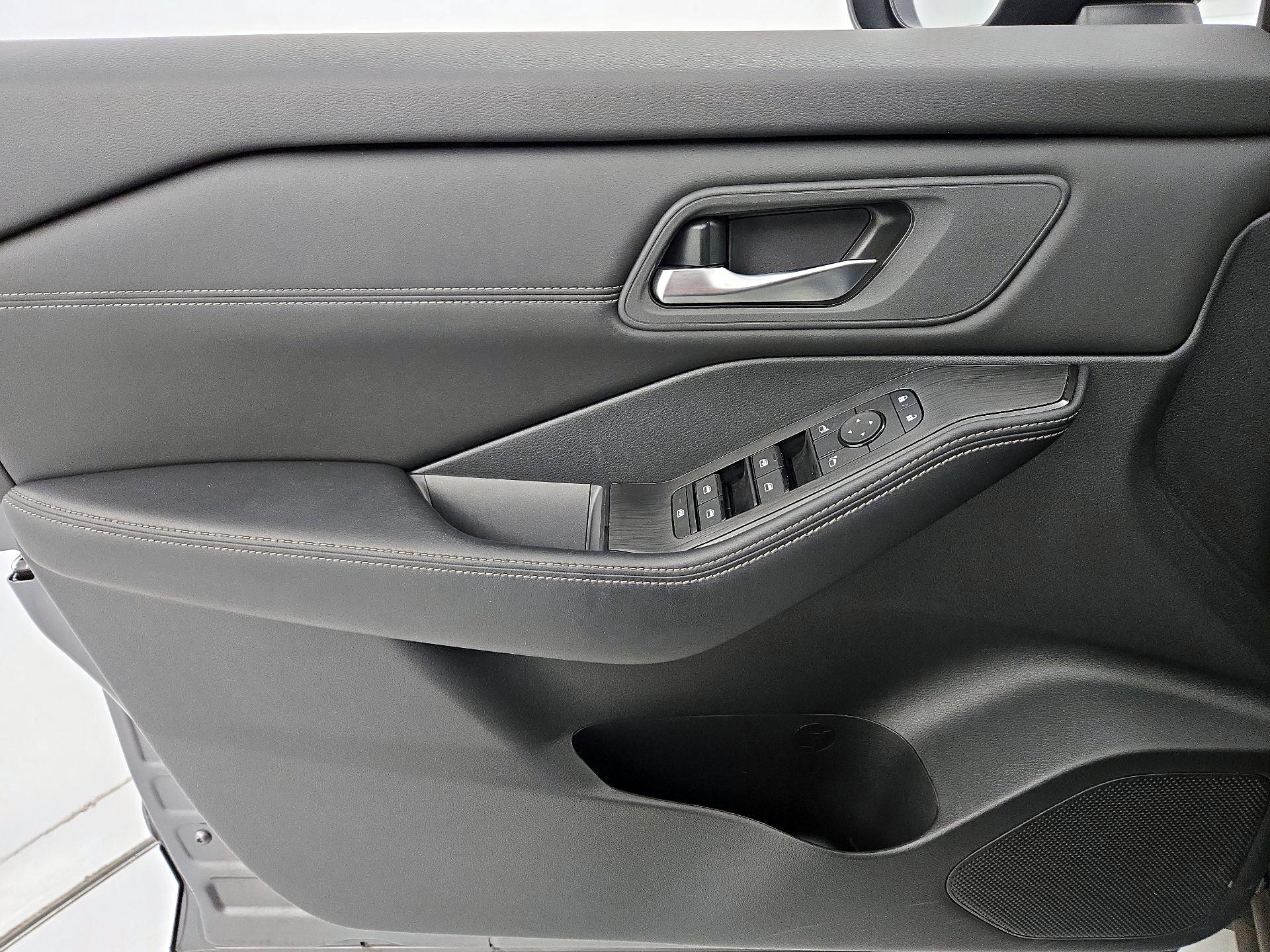 Thumbnail: 2024 Nissan Rogue - 12