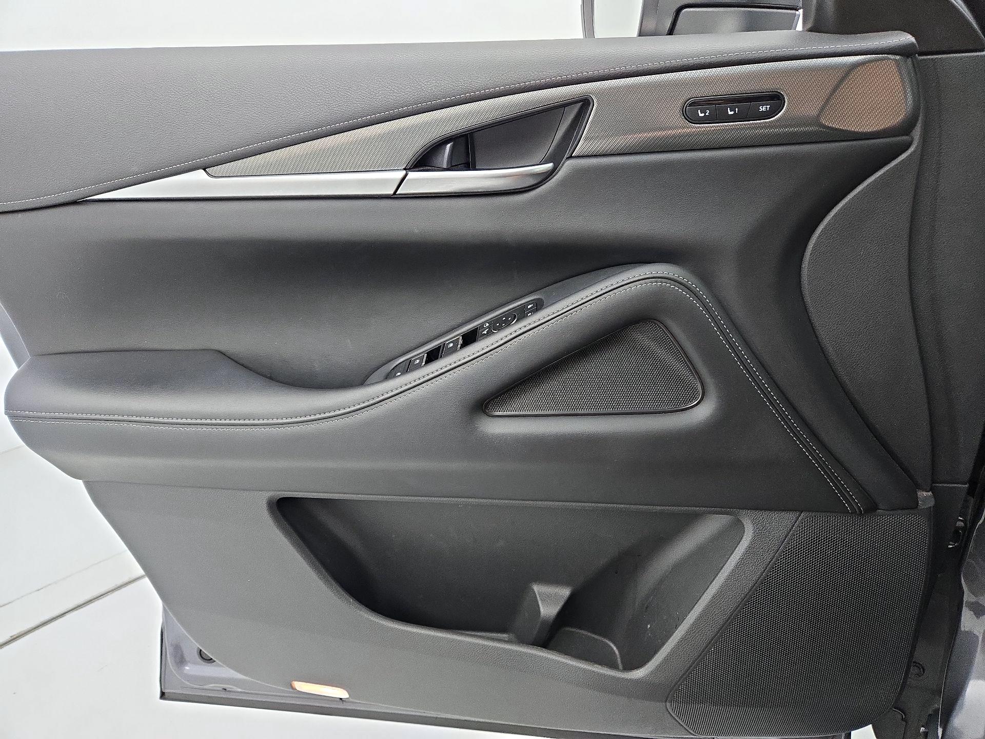 Thumbnail: 2023 INFINITI QX60 - 12