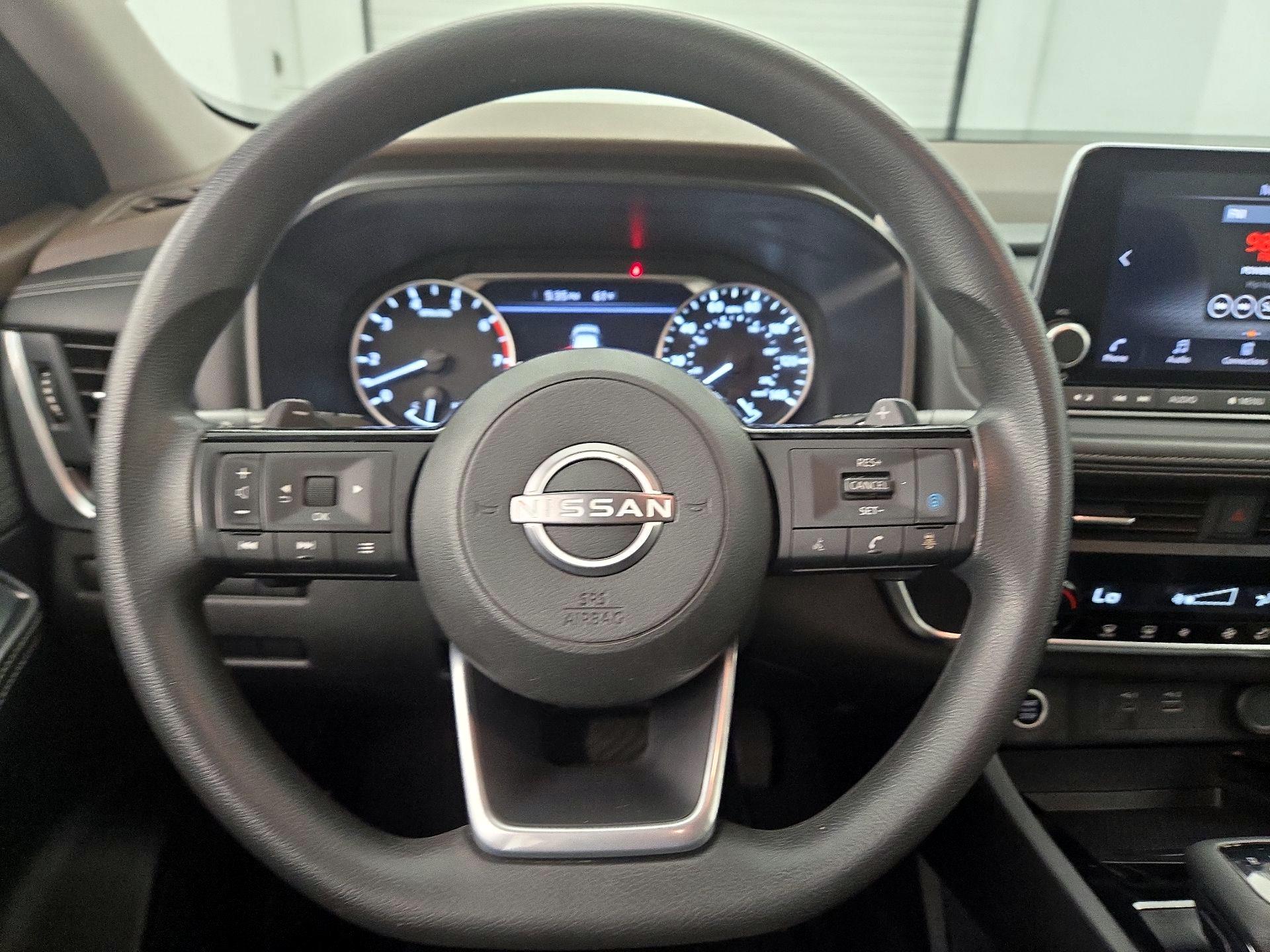 Thumbnail: 2023 Nissan Rogue - 10