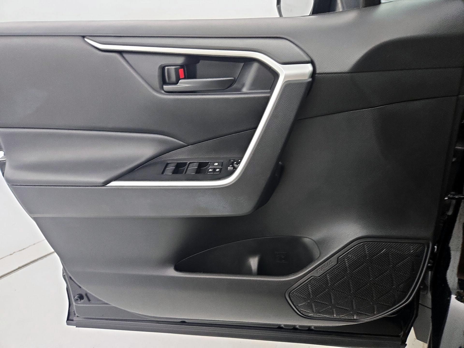 Thumbnail: 2024 Toyota RAV4 - 12