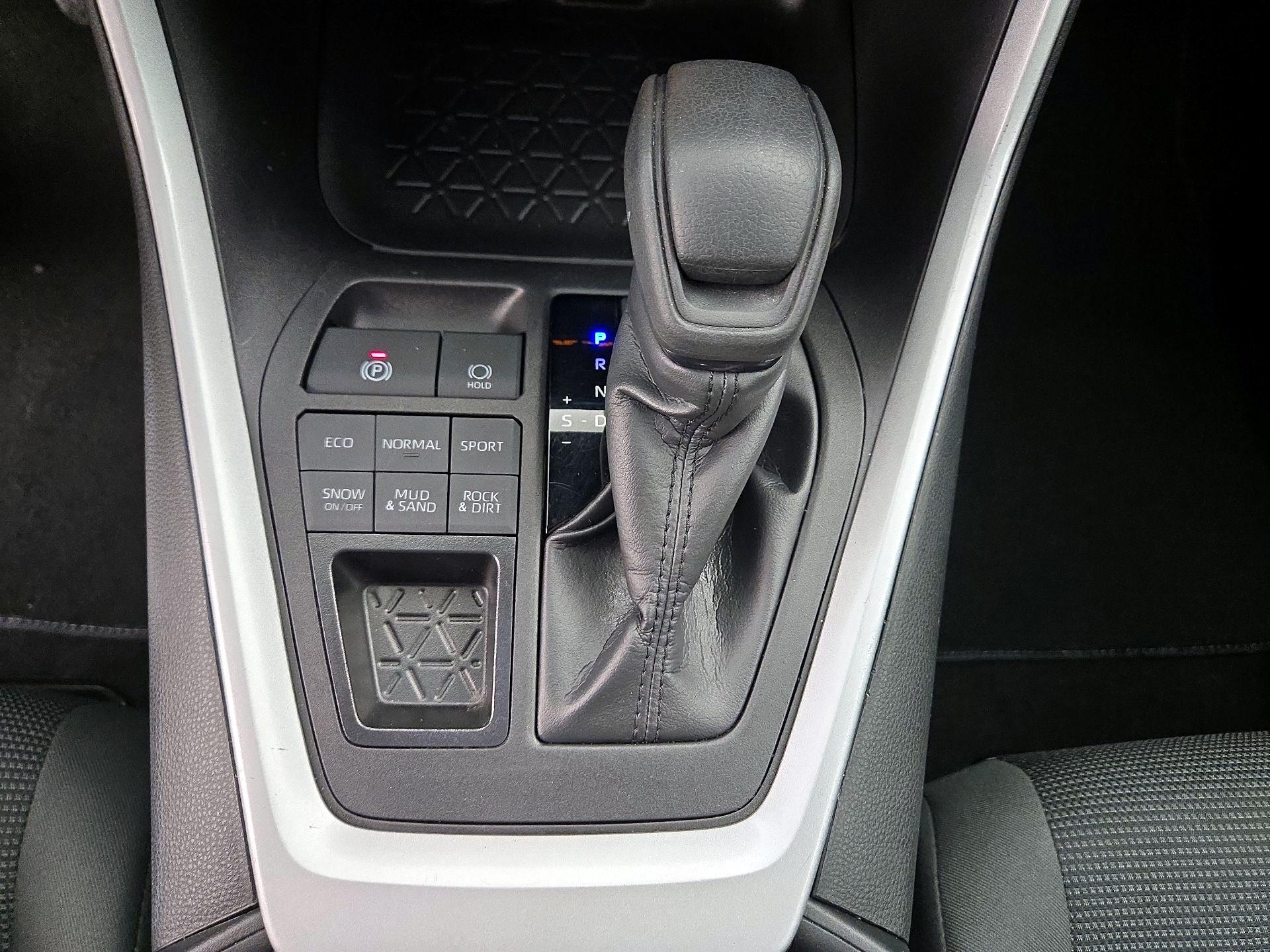 Thumbnail: 2024 Toyota RAV4 - 17