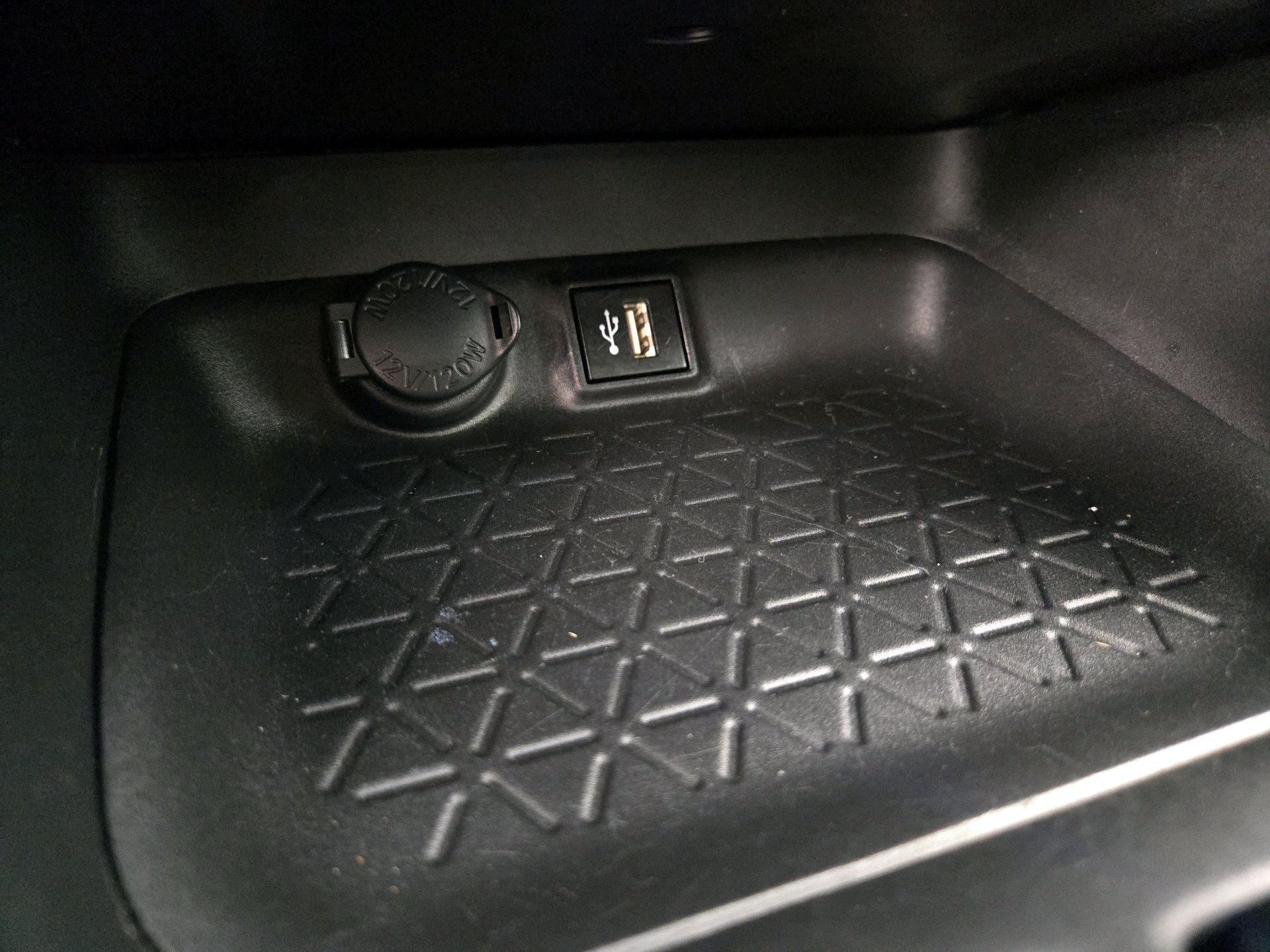 Thumbnail: 2024 Toyota RAV4 - 18