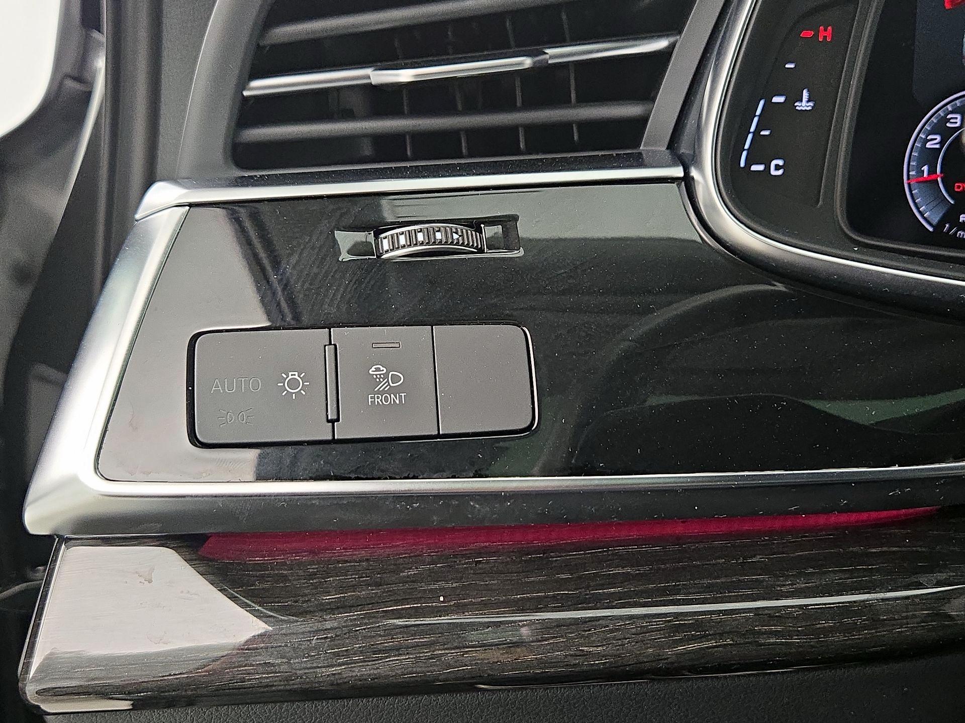 Thumbnail: 2023 Audi Q7 - 13