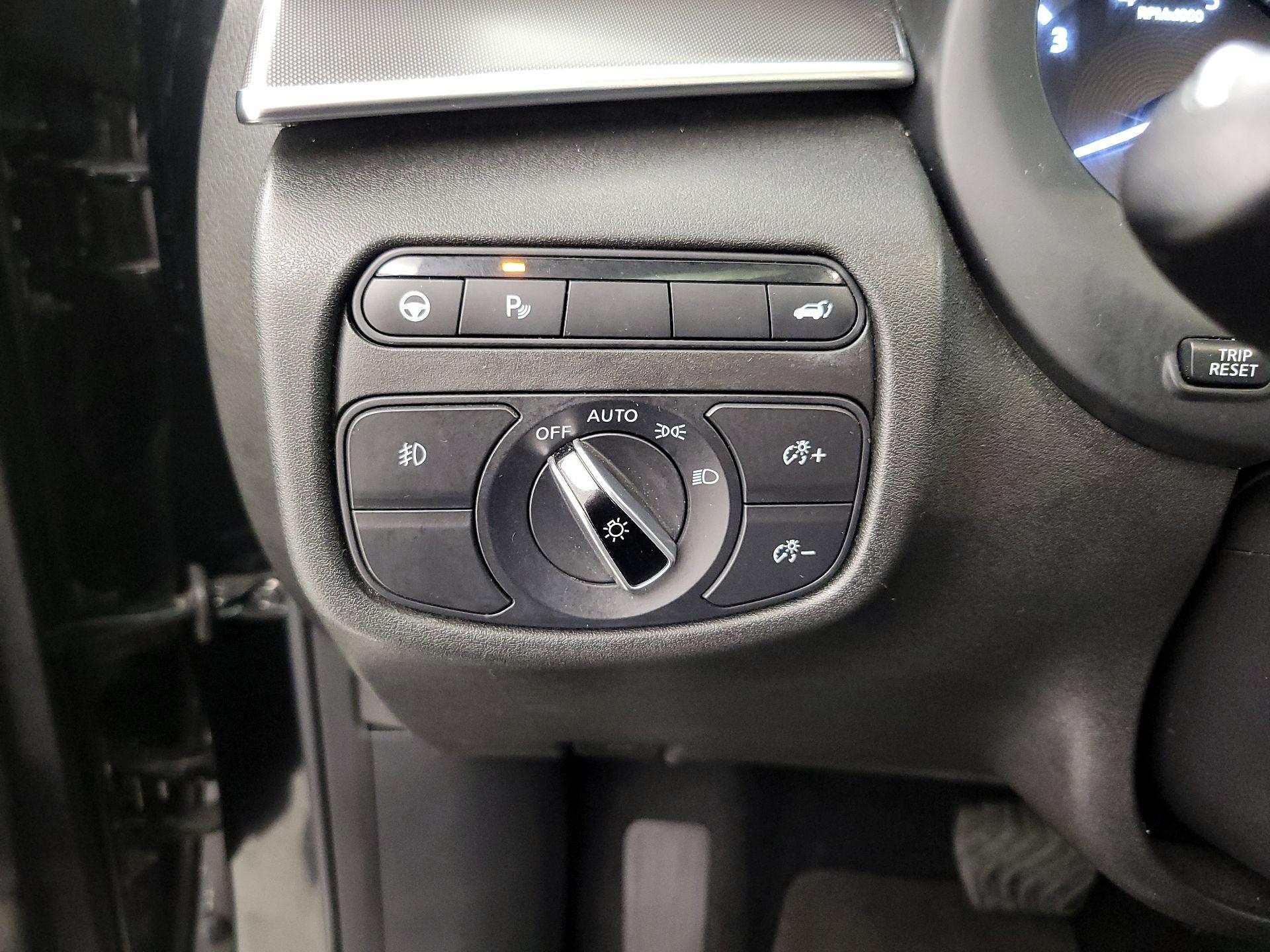 Thumbnail: 2022 INFINITI QX50 - 13