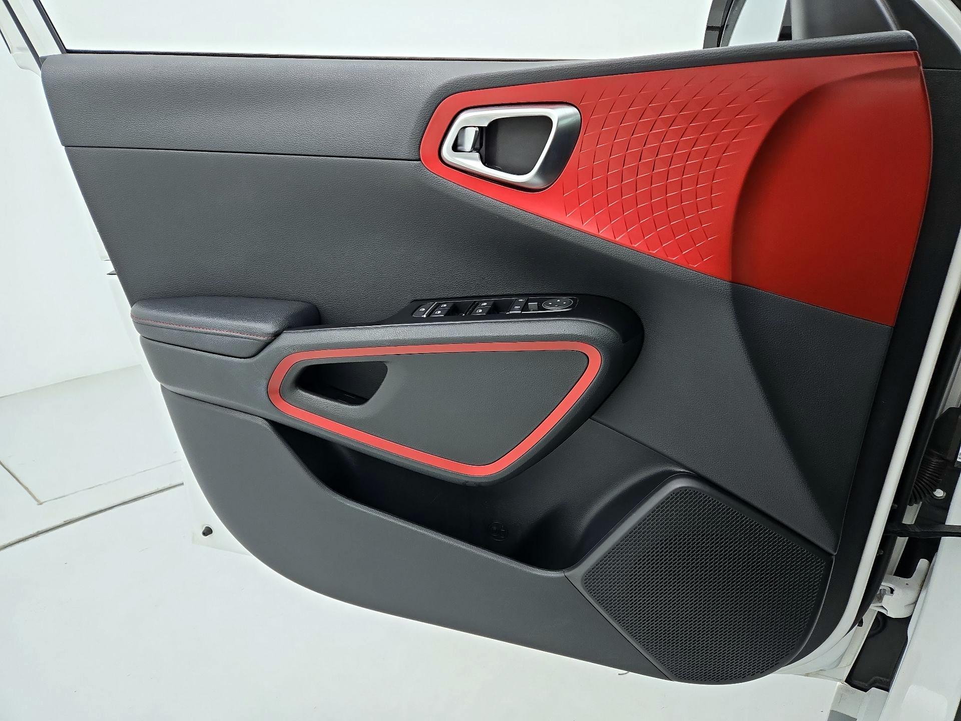 Thumbnail: 2023 Kia Soul - 12