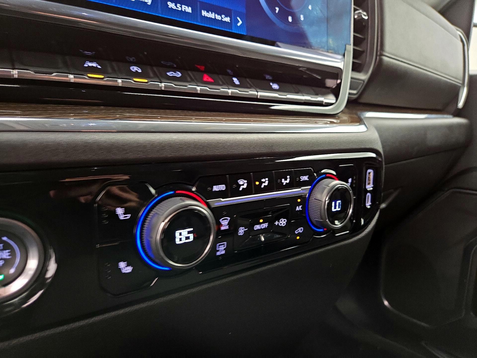 Thumbnail: 2024 Chevrolet Silverado 1500 - 16