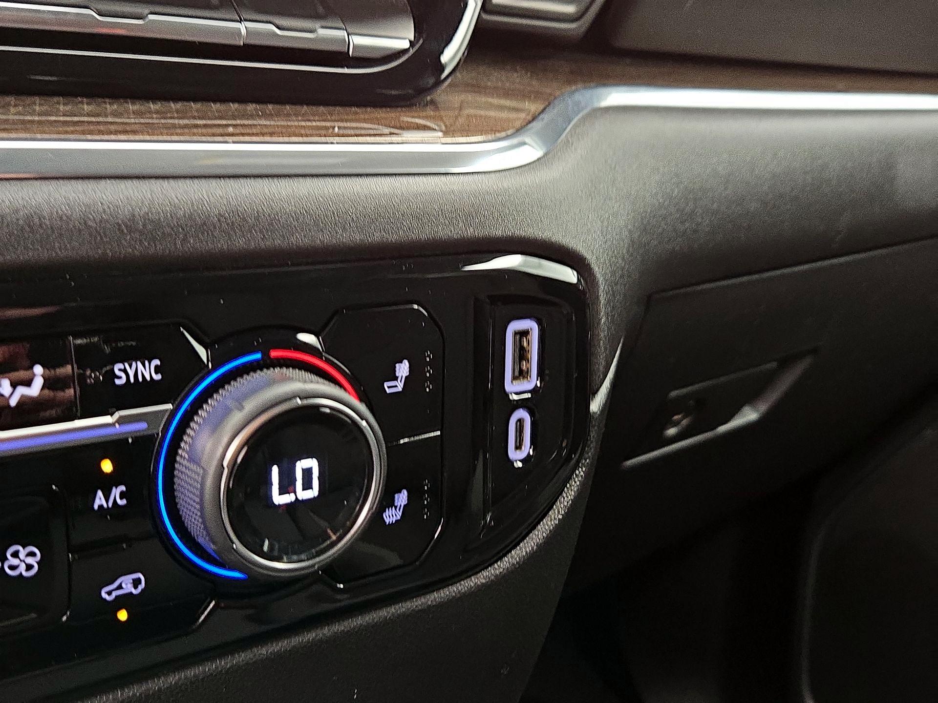 Thumbnail: 2024 Chevrolet Silverado 1500 - 18