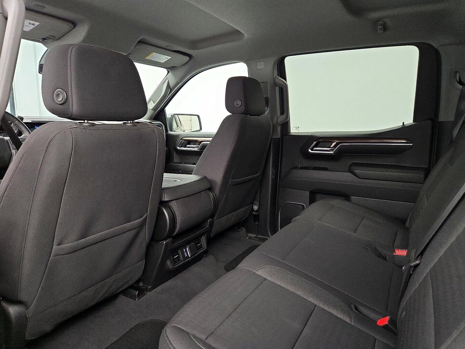 Thumbnail: 2024 Chevrolet Silverado 1500 - 19