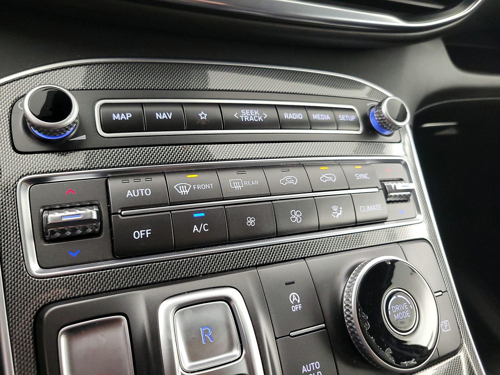 Thumbnail: 2023 Hyundai Santa Fe - 17