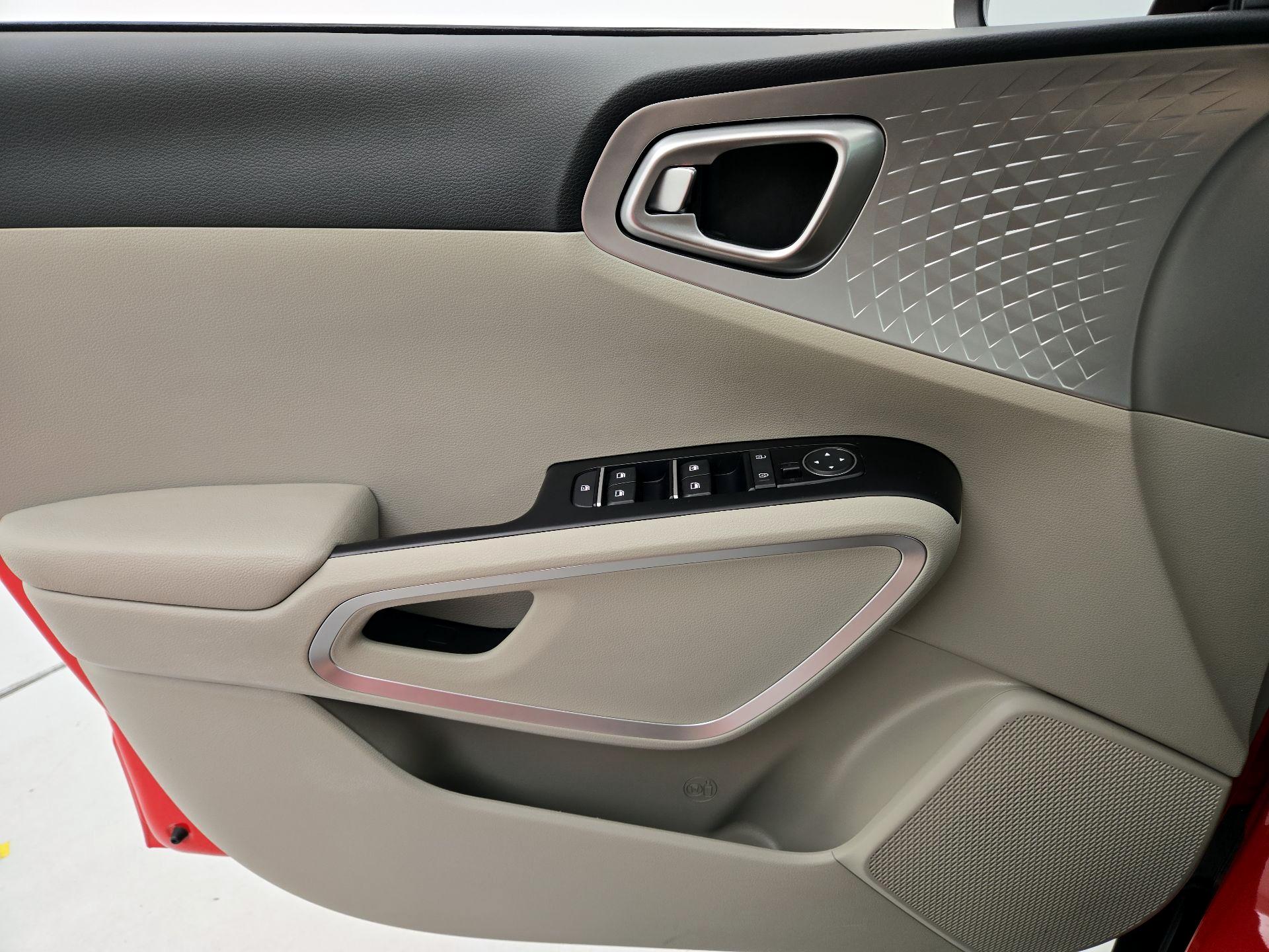 Thumbnail: 2021 Kia Soul - 12