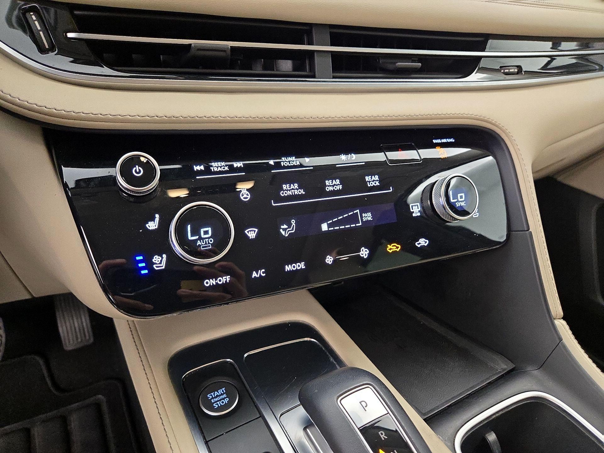 Thumbnail: 2023 INFINITI QX60 - 17