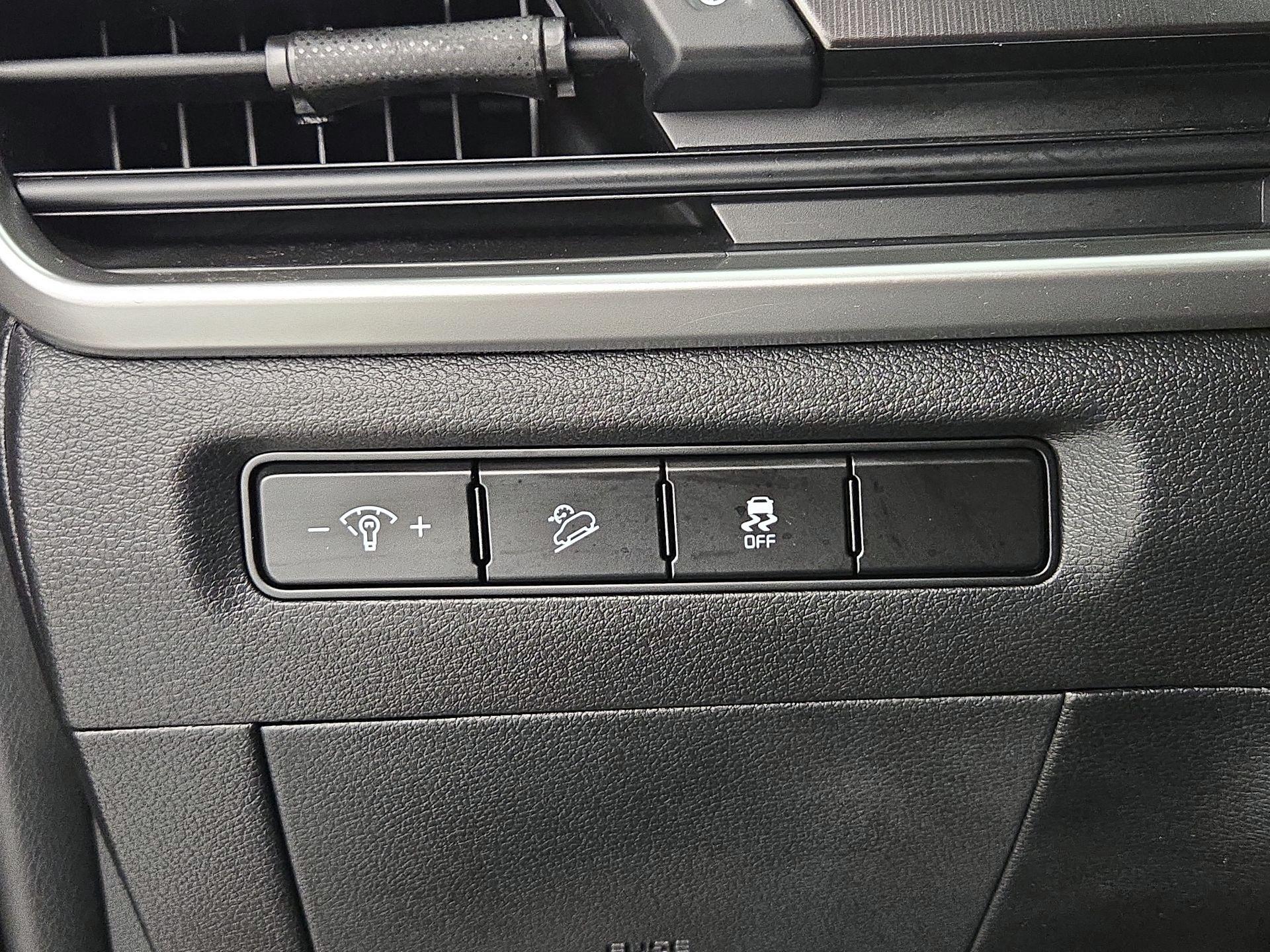 Thumbnail: 2023 Kia Telluride - 13